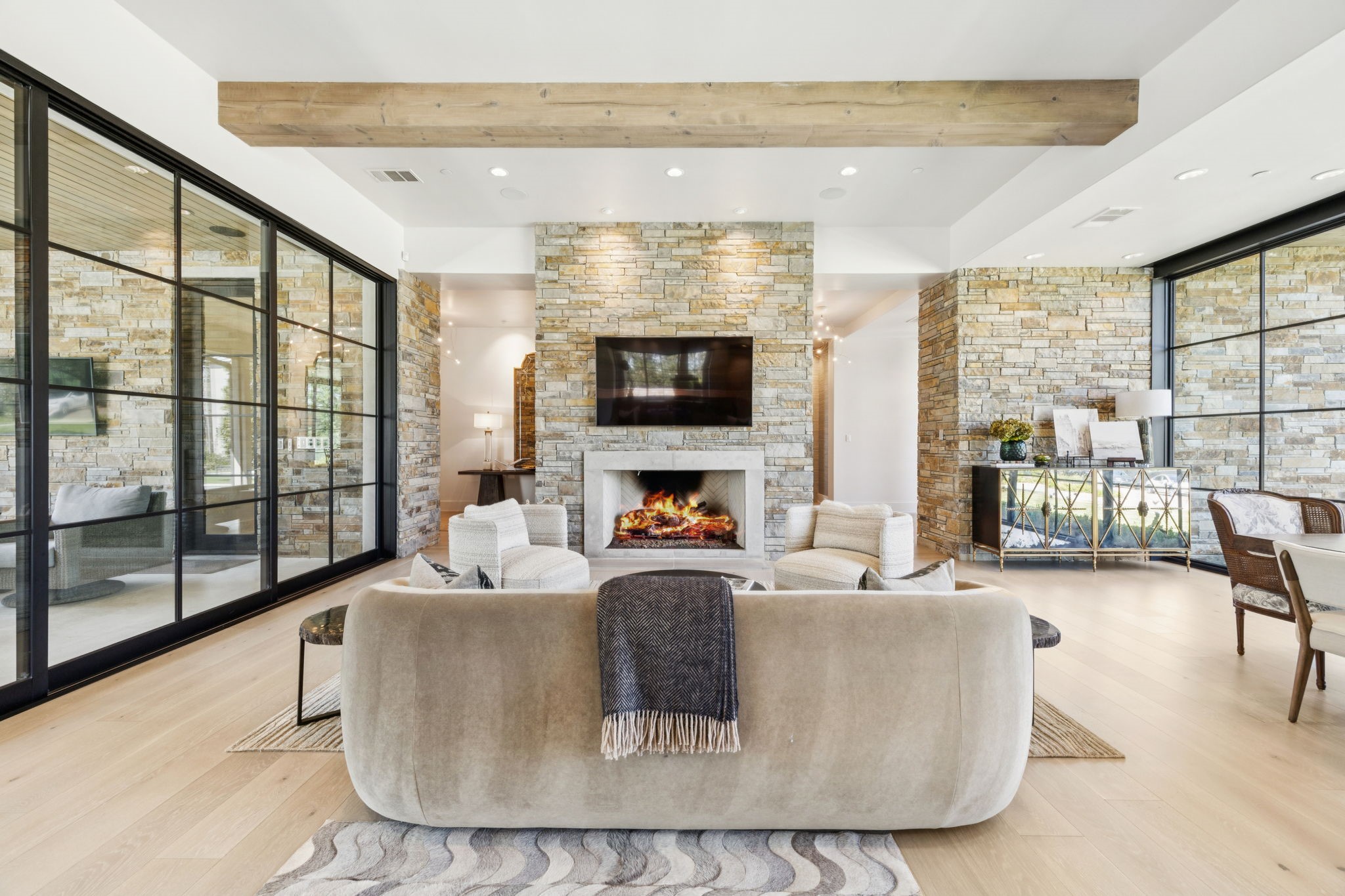 1502 Bluffview Drive