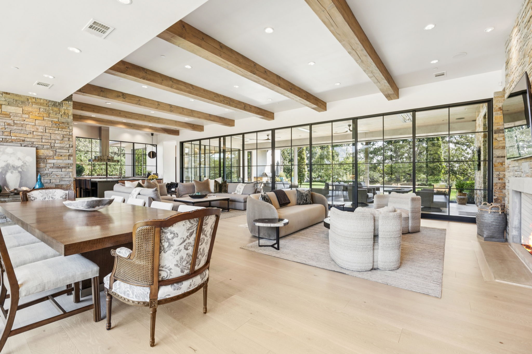 1502 Bluffview Drive