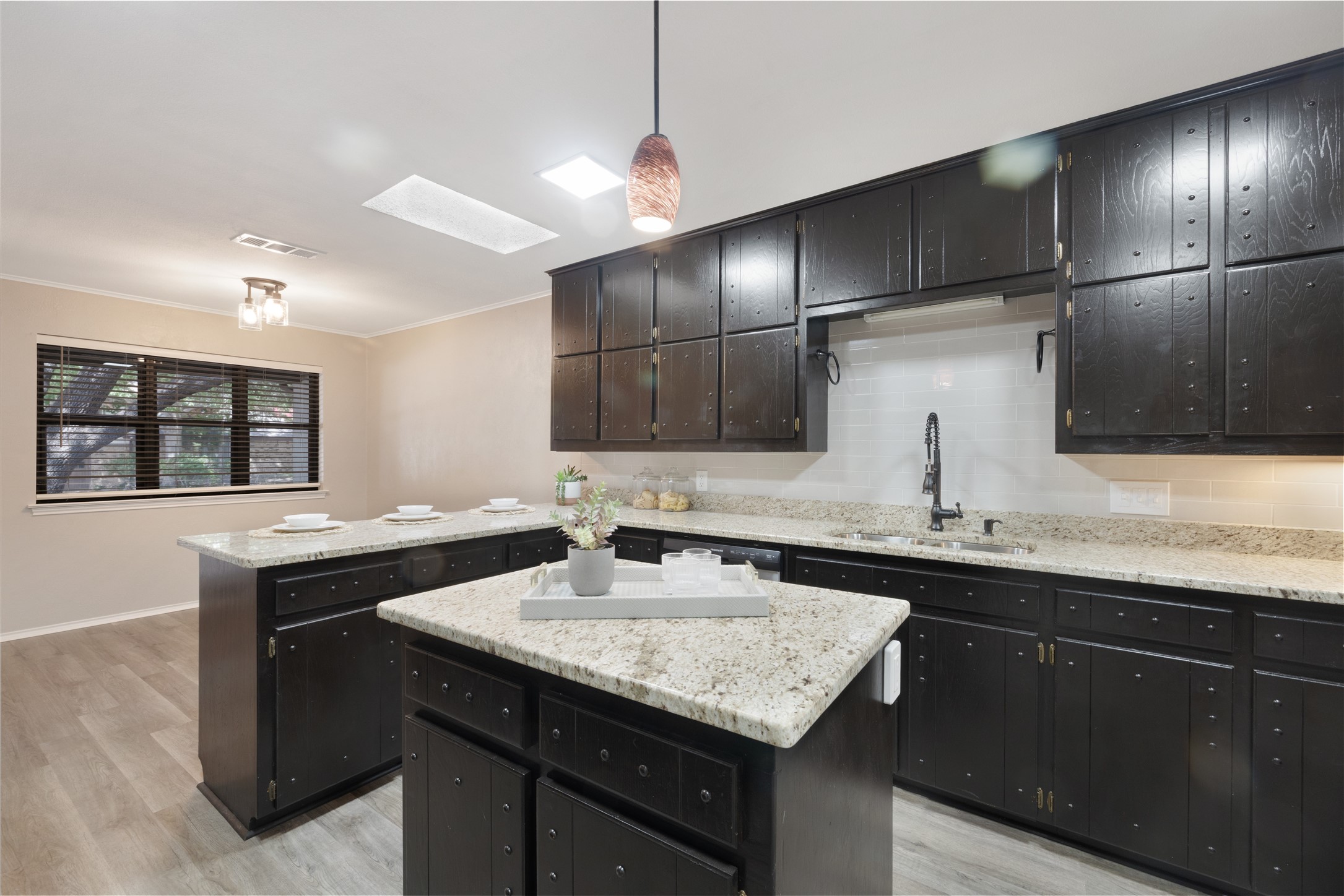 101 Circleview Drive S