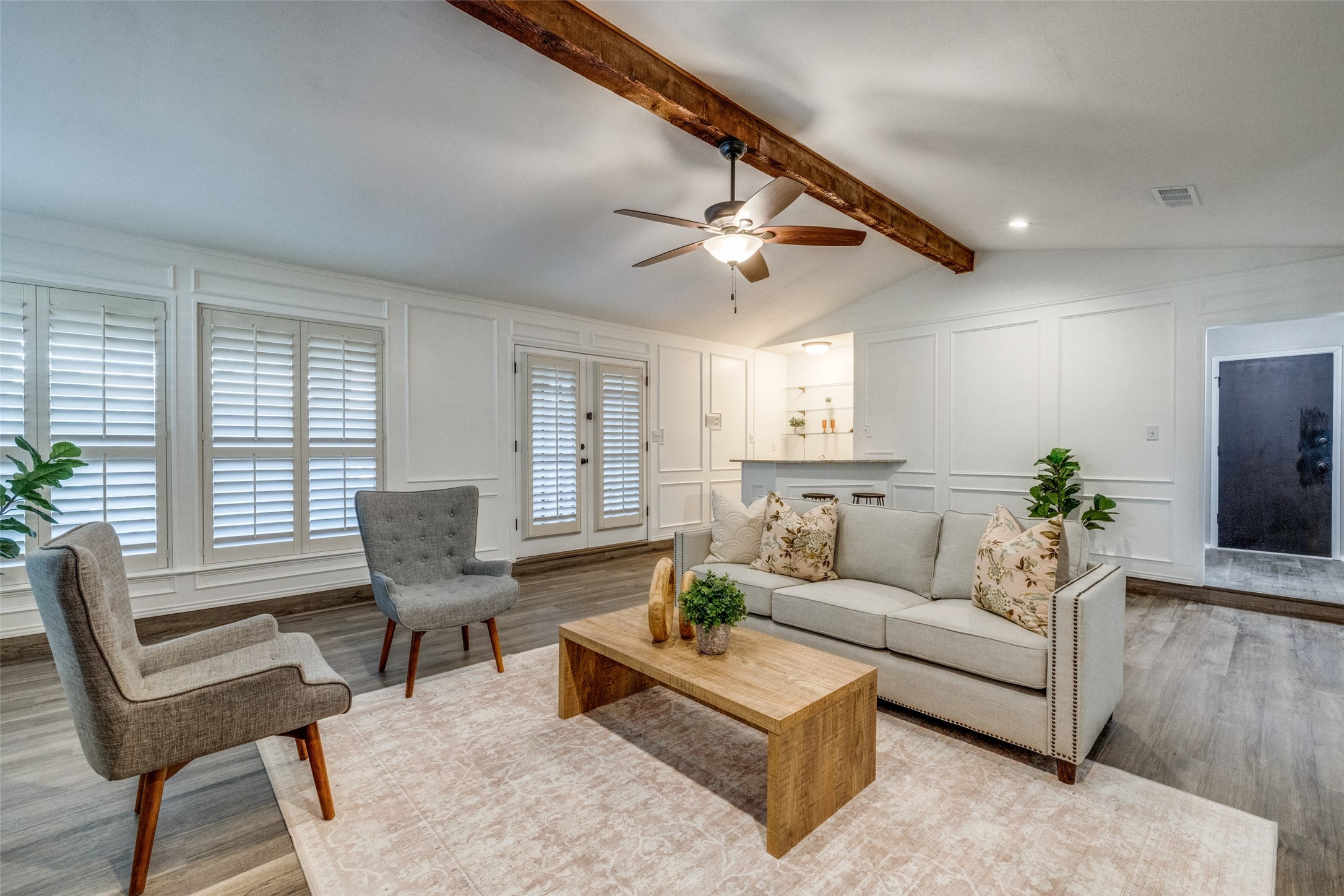 101 Circleview Drive S