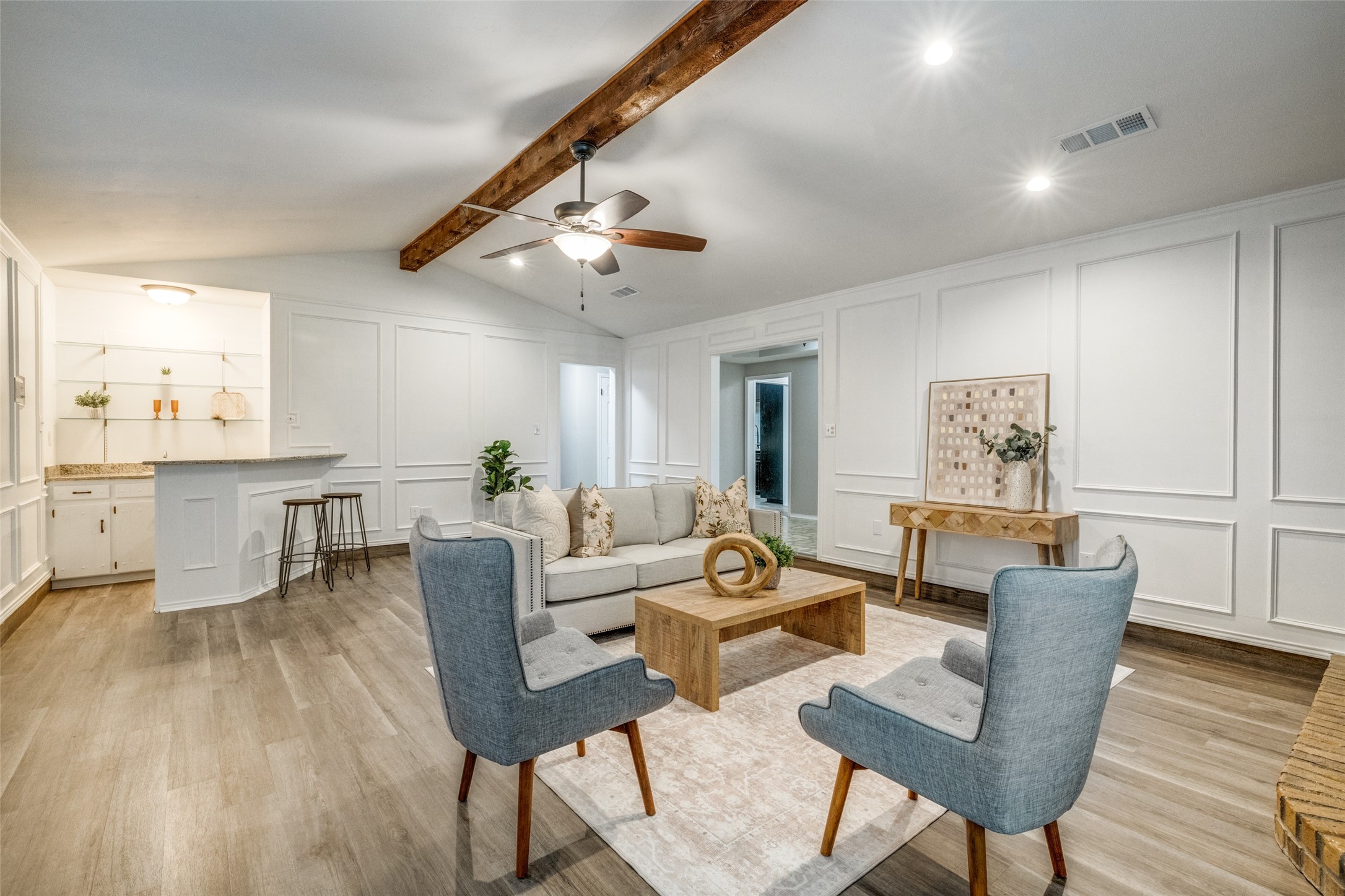 101 Circleview Drive S