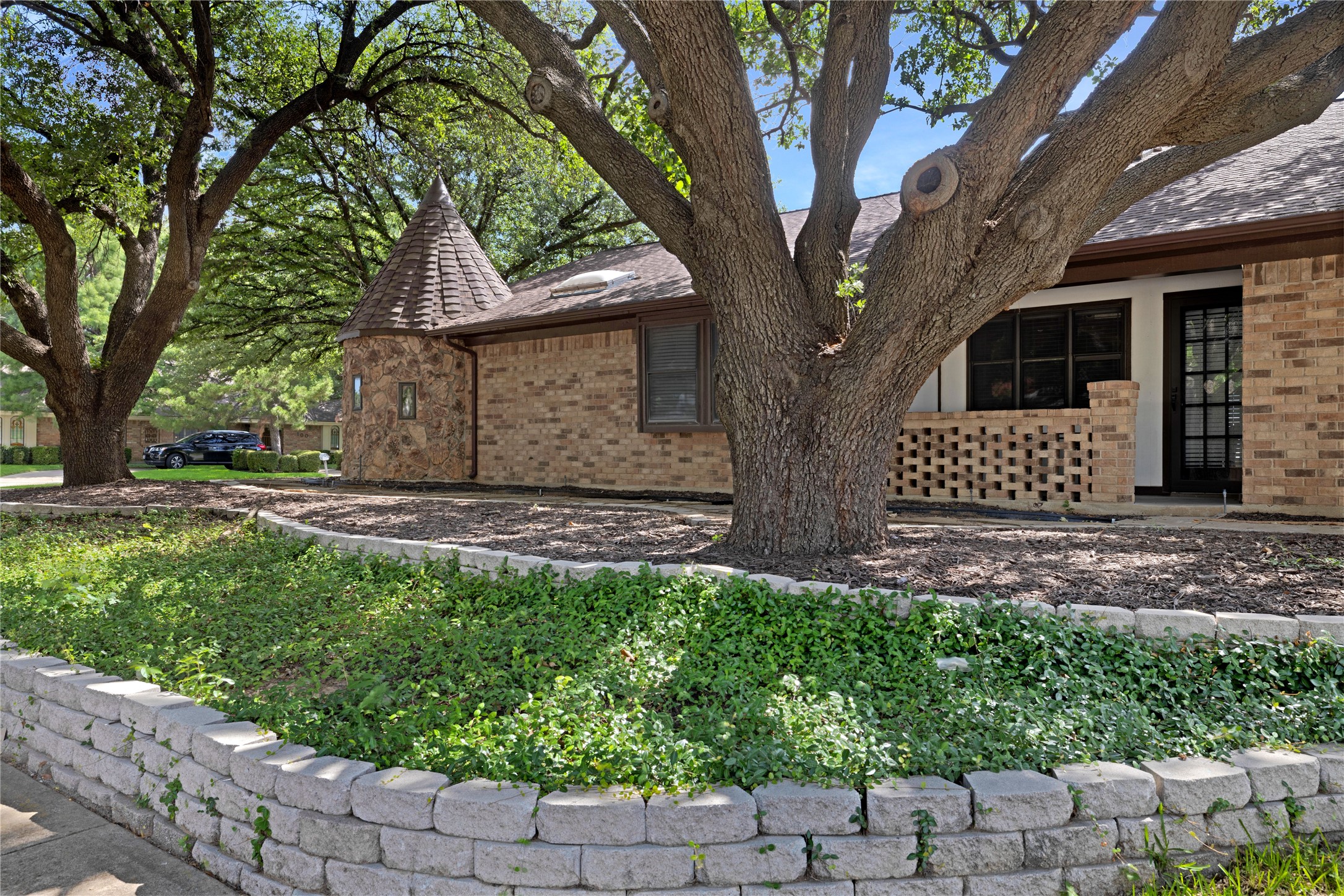 101 Circleview Drive S