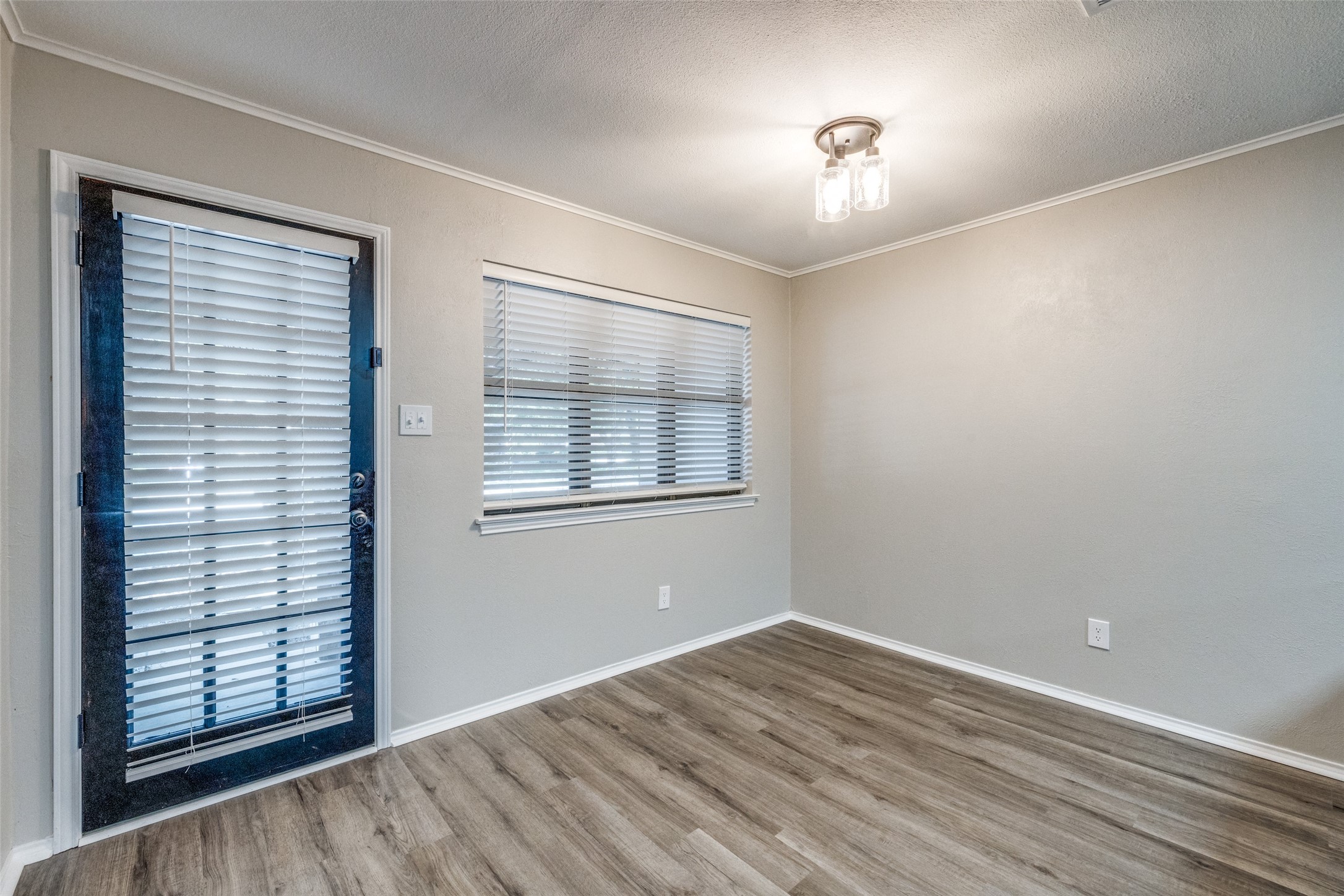 101 Circleview Drive S