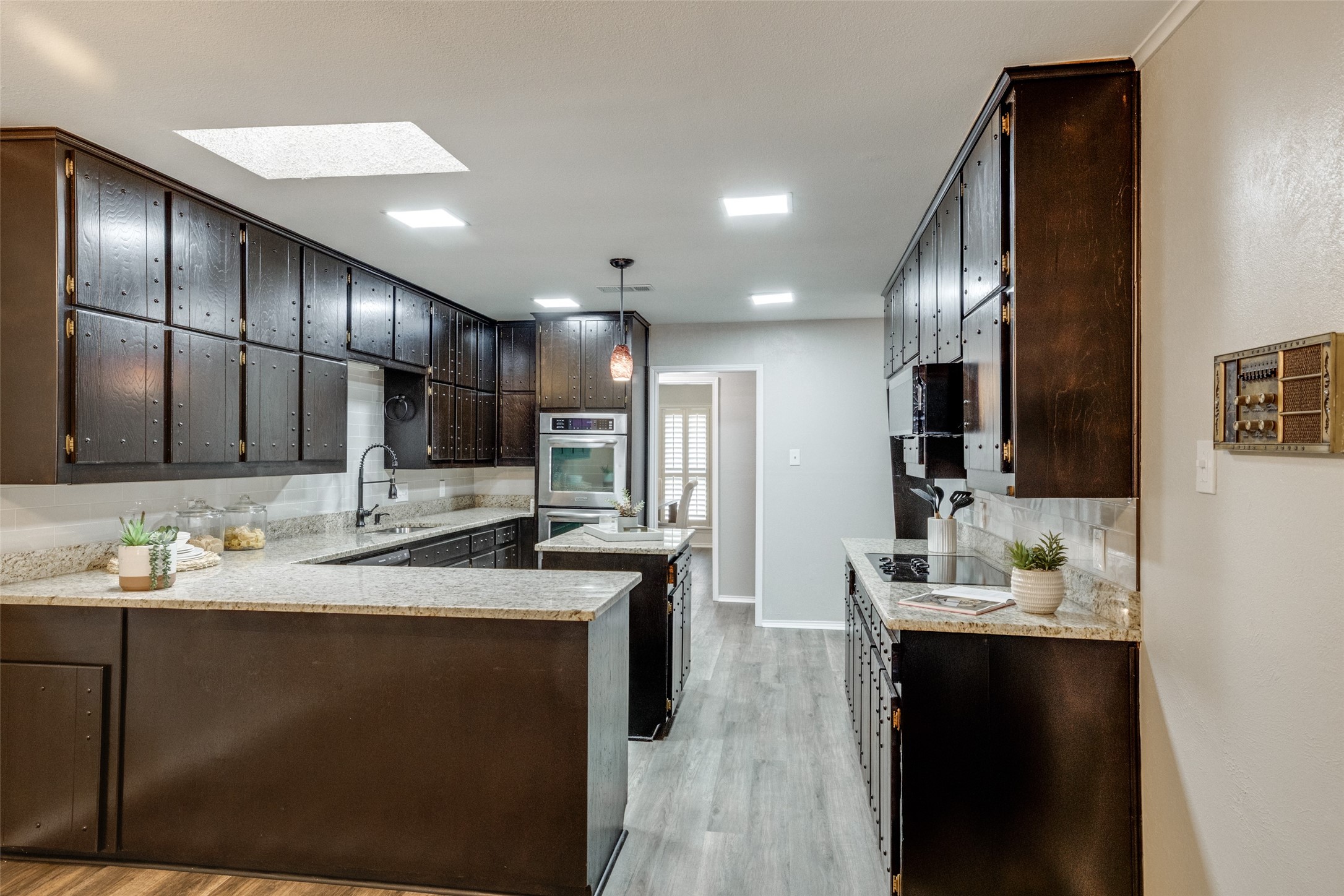 101 Circleview Drive S