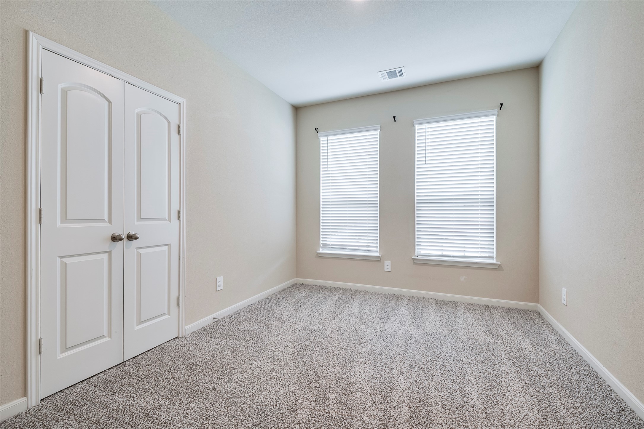 220 Ridgeland Oaks Drive