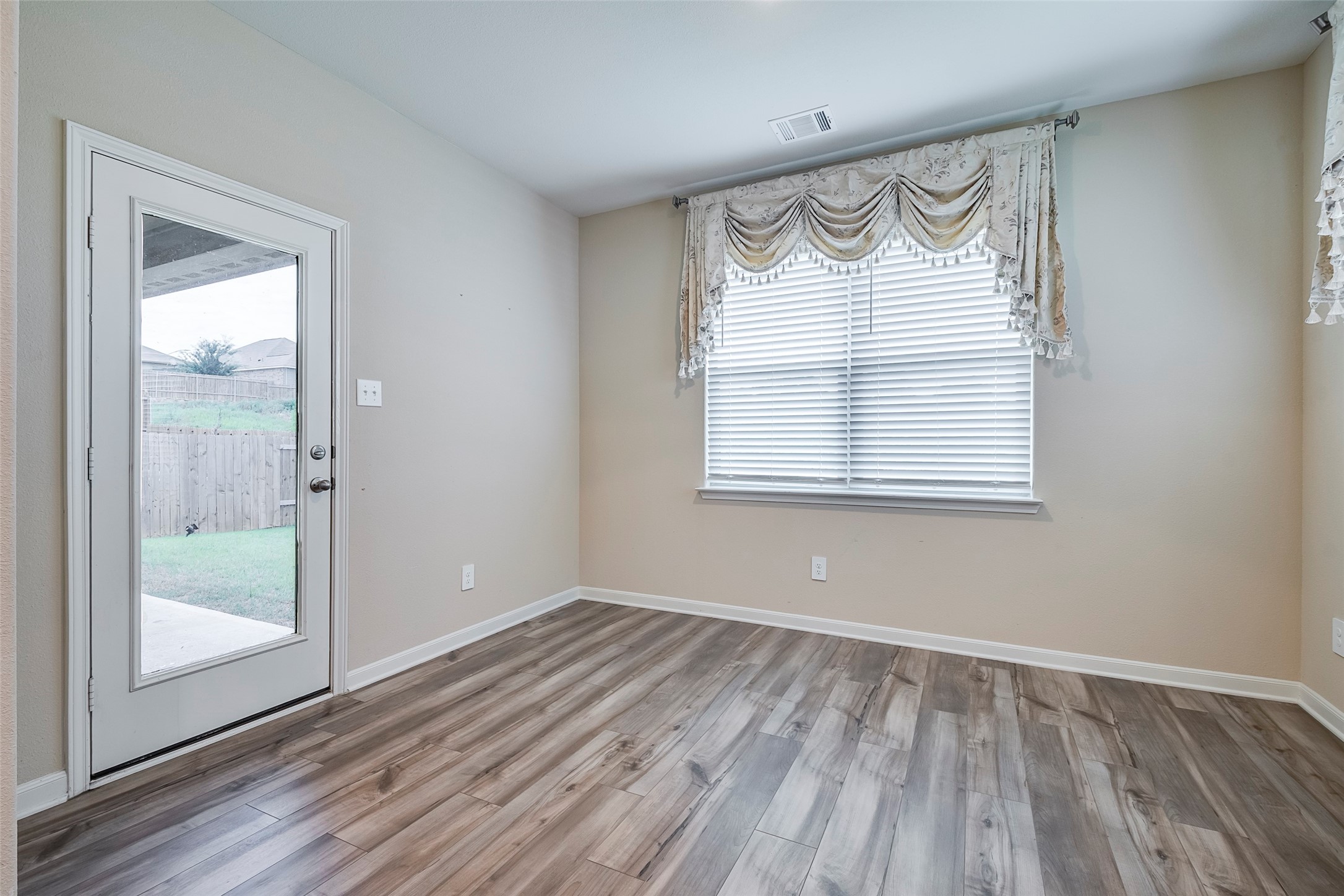 220 Ridgeland Oaks Drive