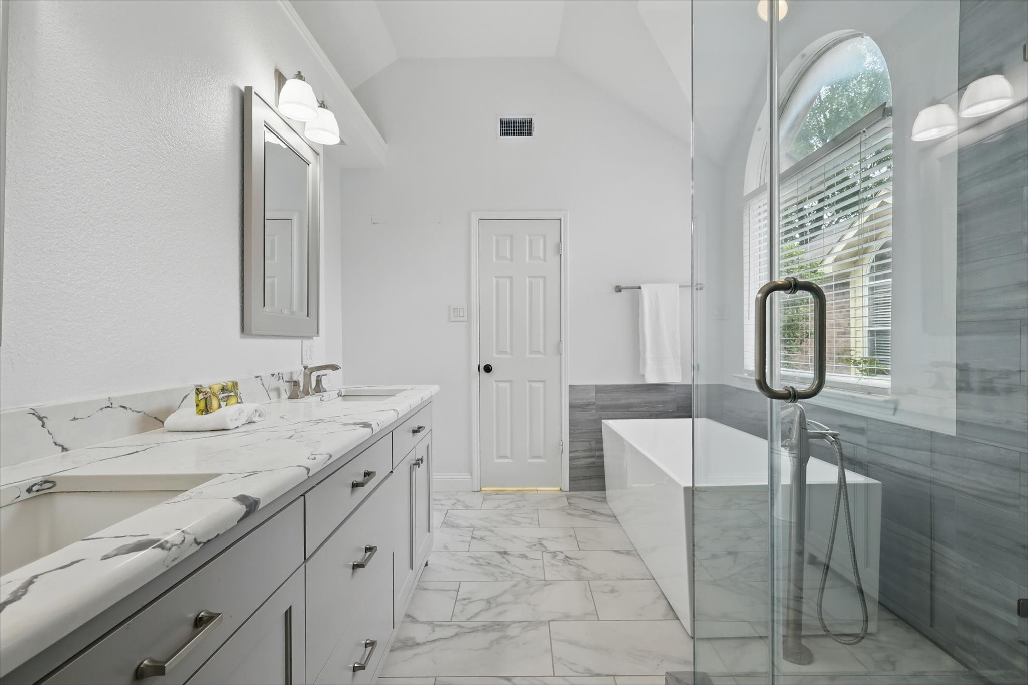 4704 Misty Ridge Drive