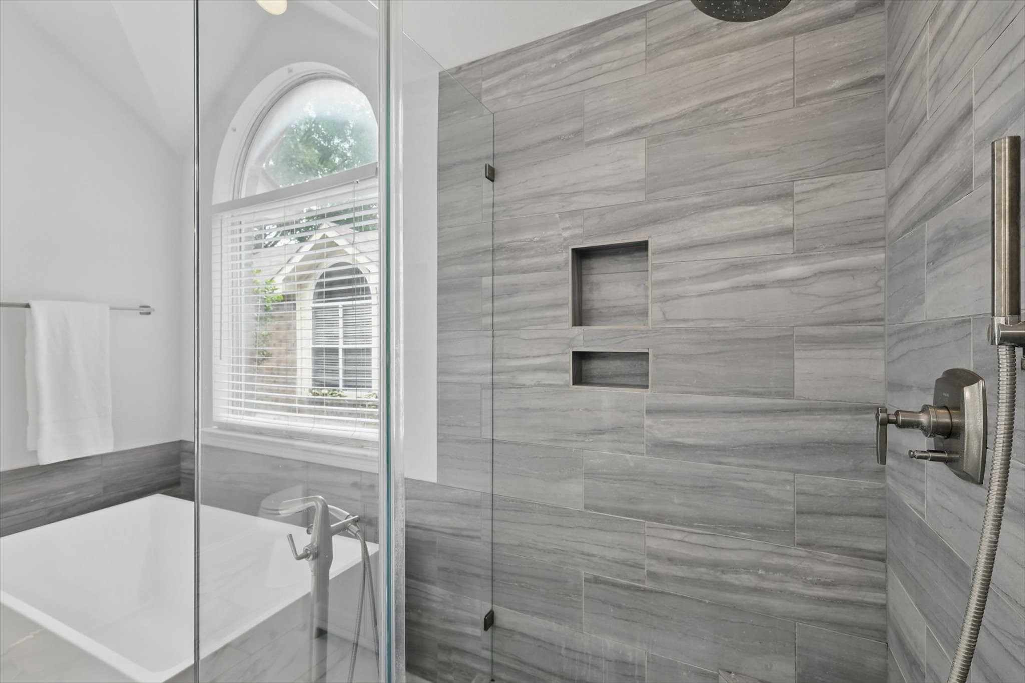 4704 Misty Ridge Drive