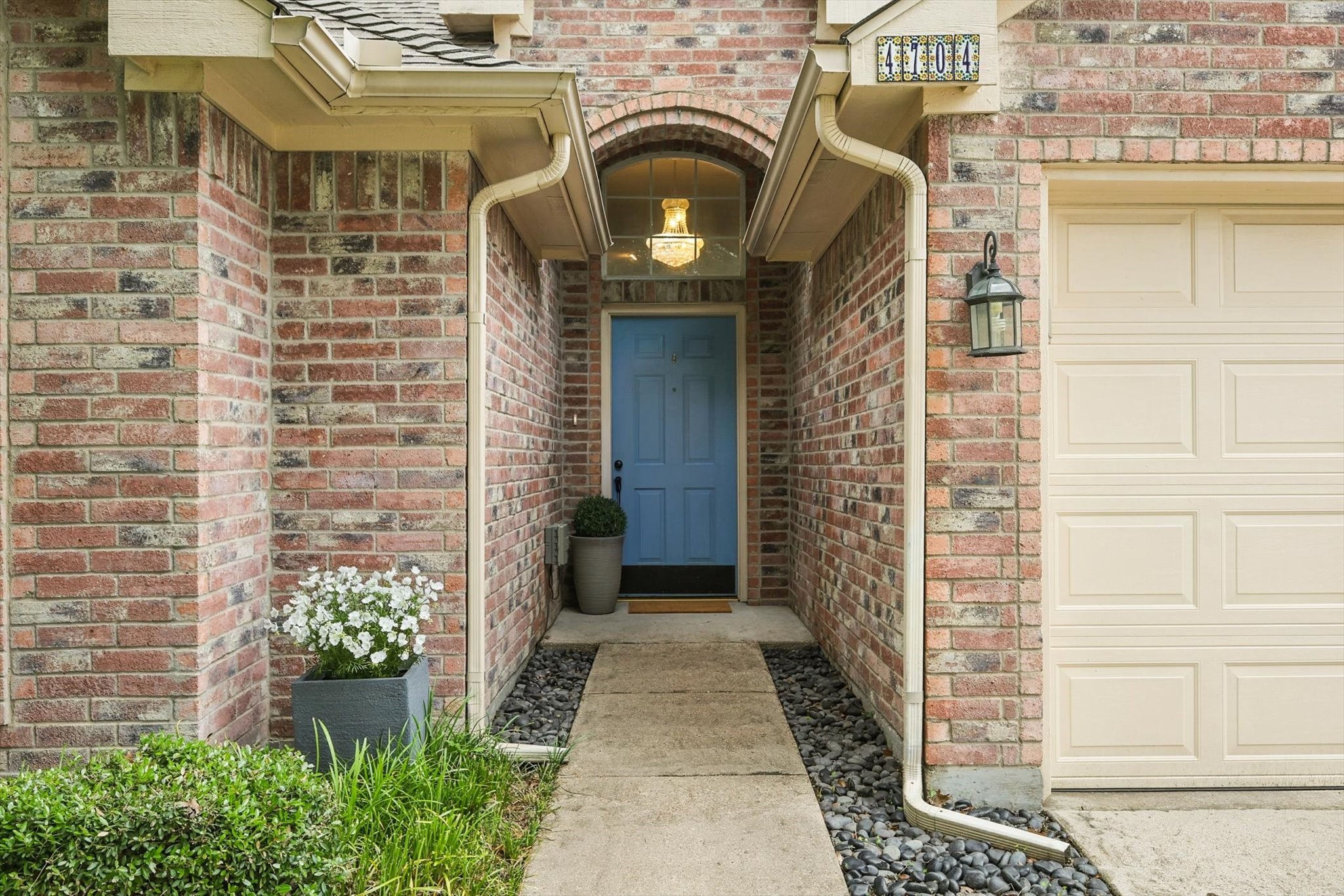 4704 Misty Ridge Drive