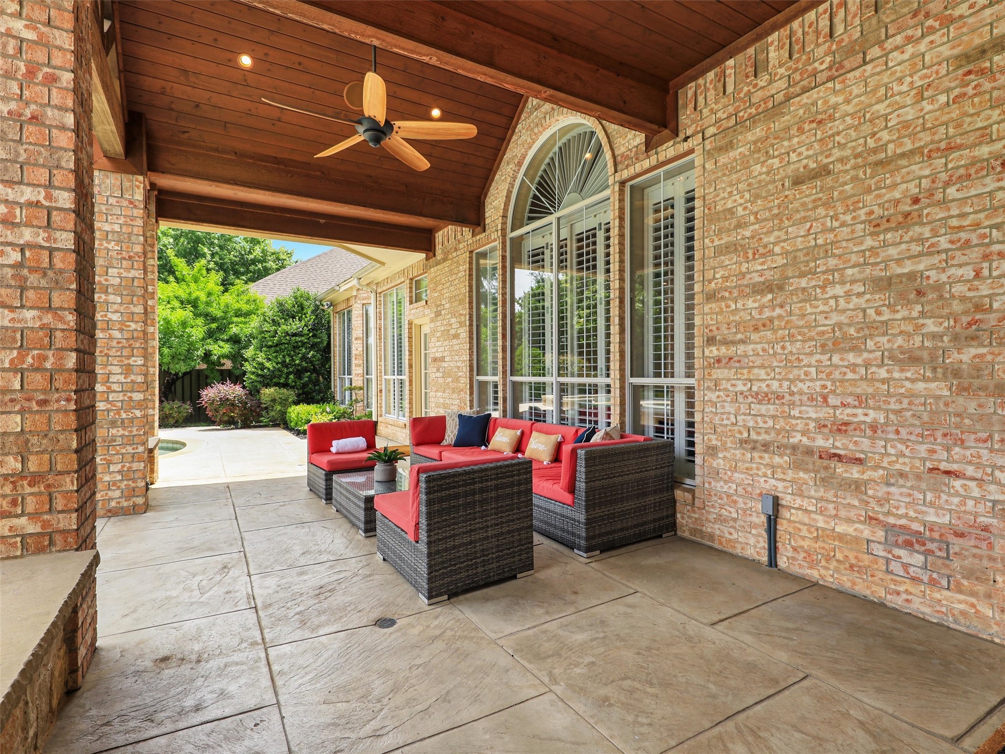 918 Midland Creek Drive