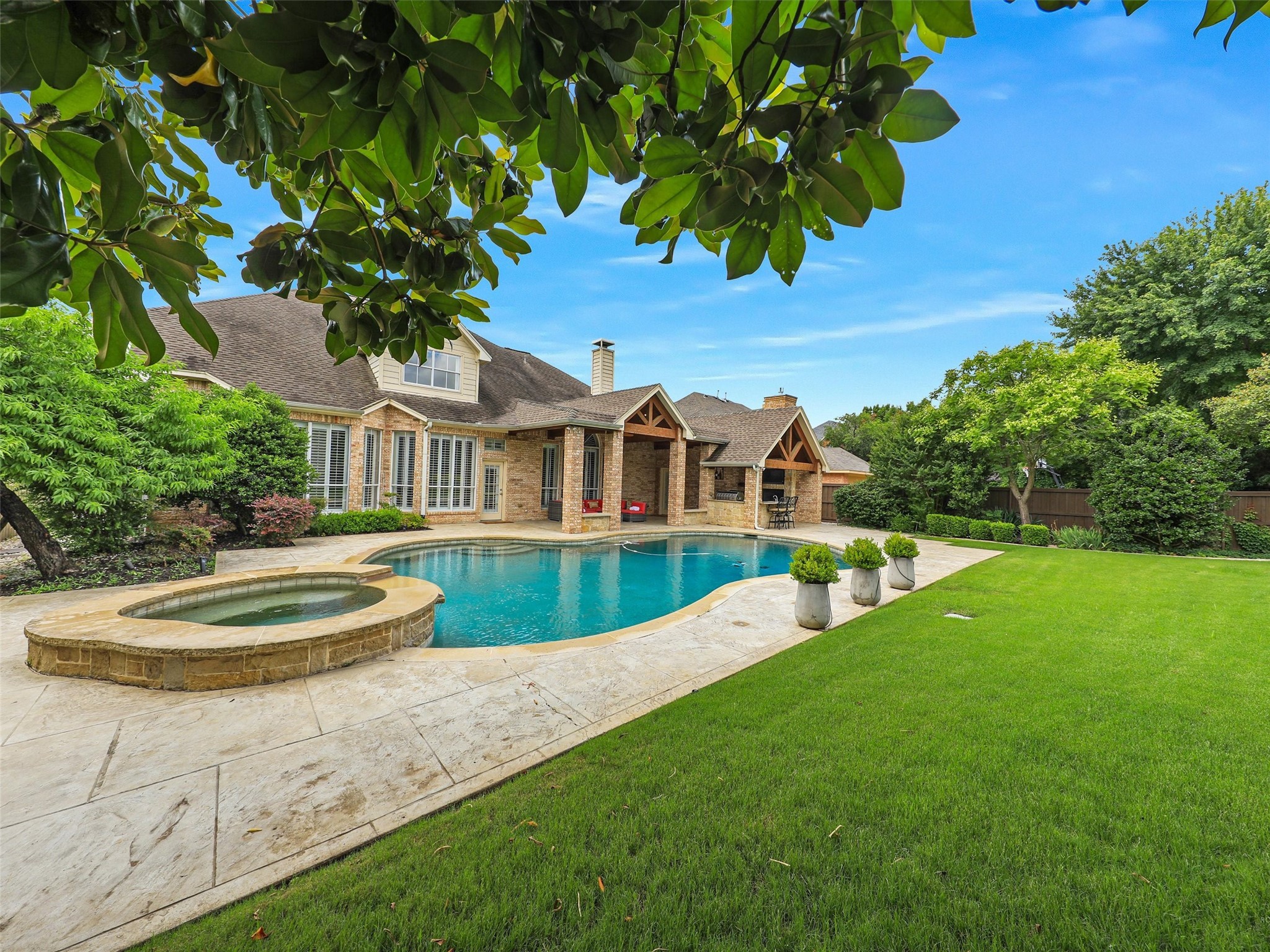 918 Midland Creek Drive