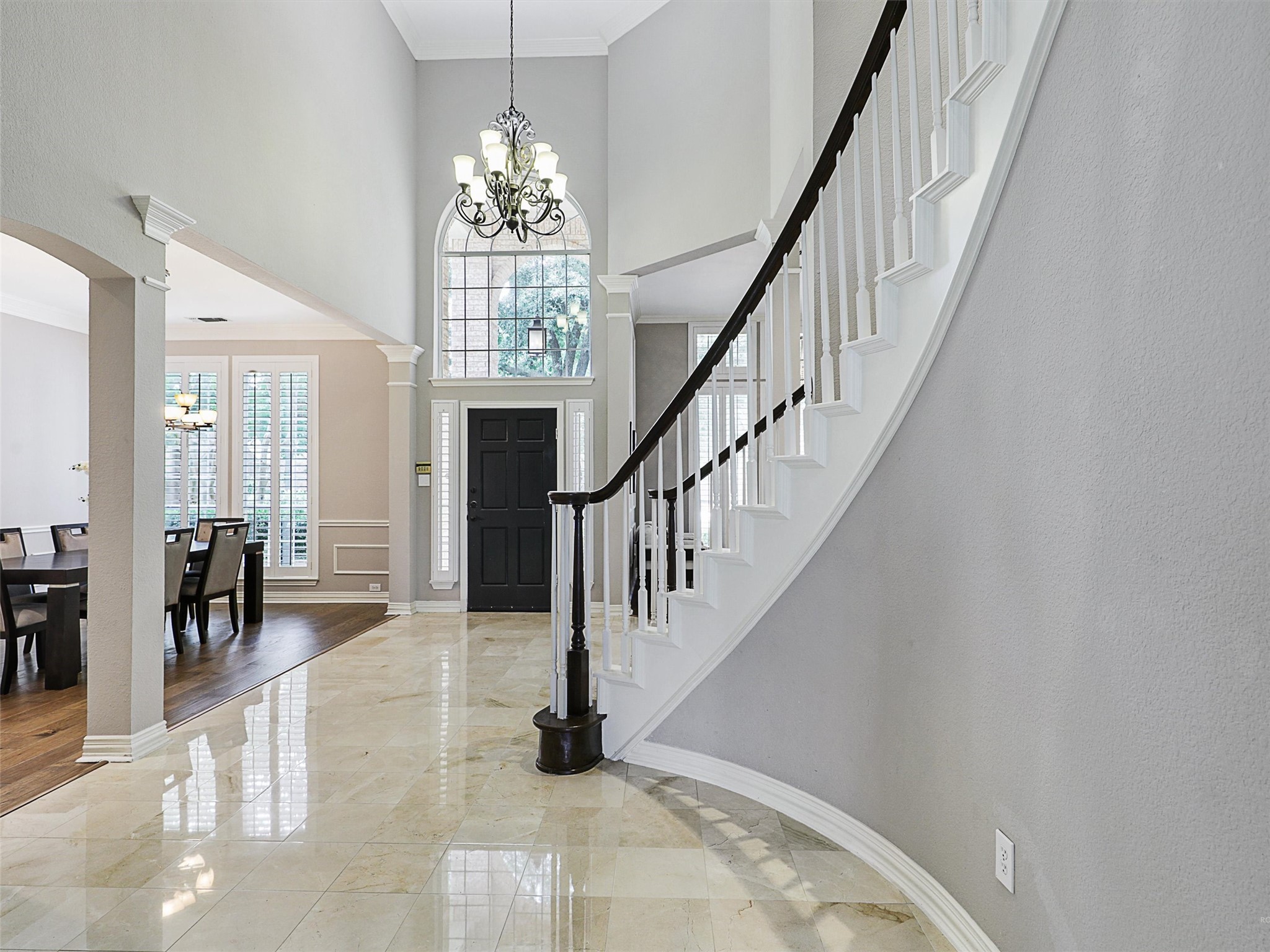 918 Midland Creek Drive