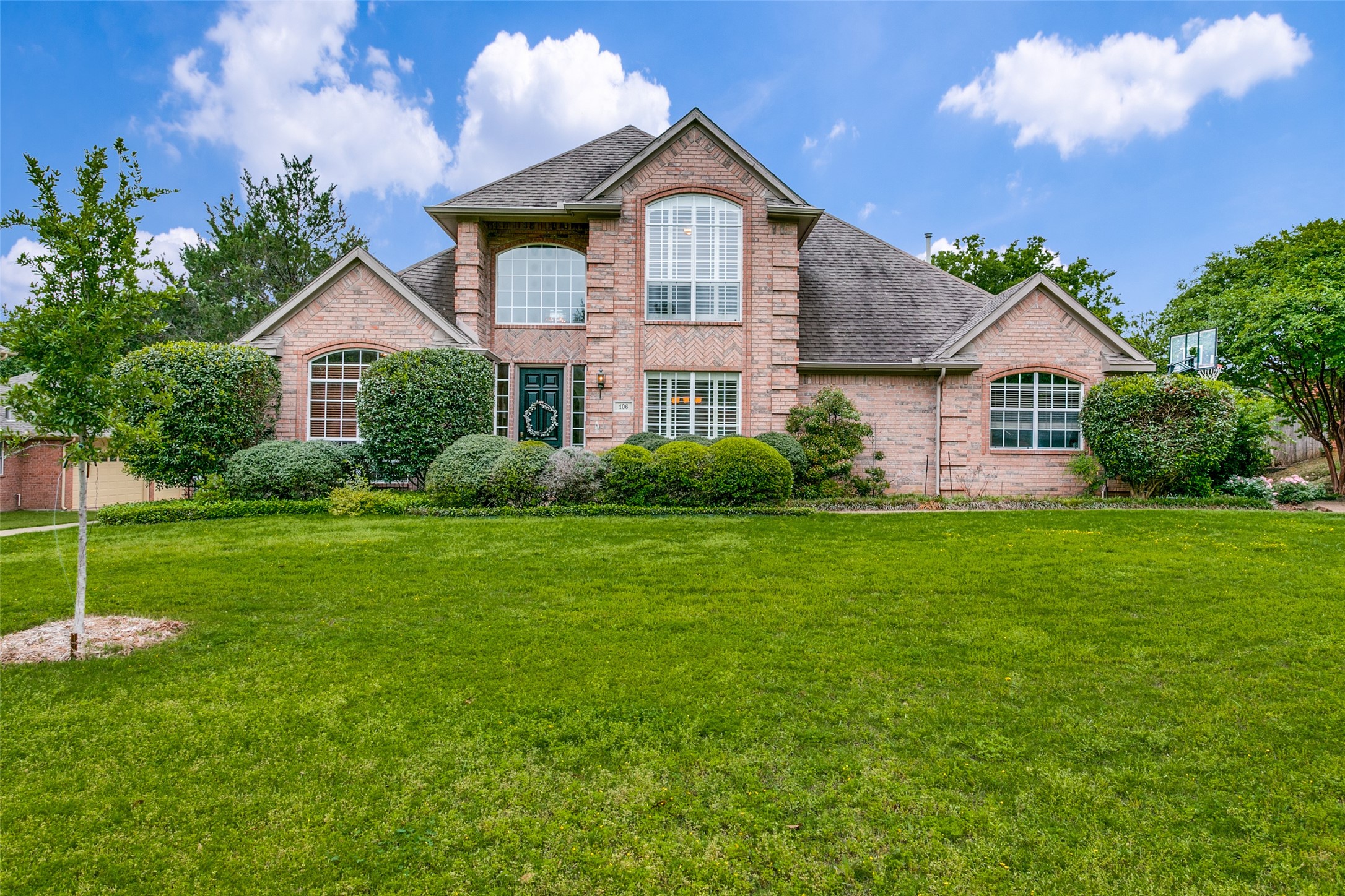 106 Ascot Drive