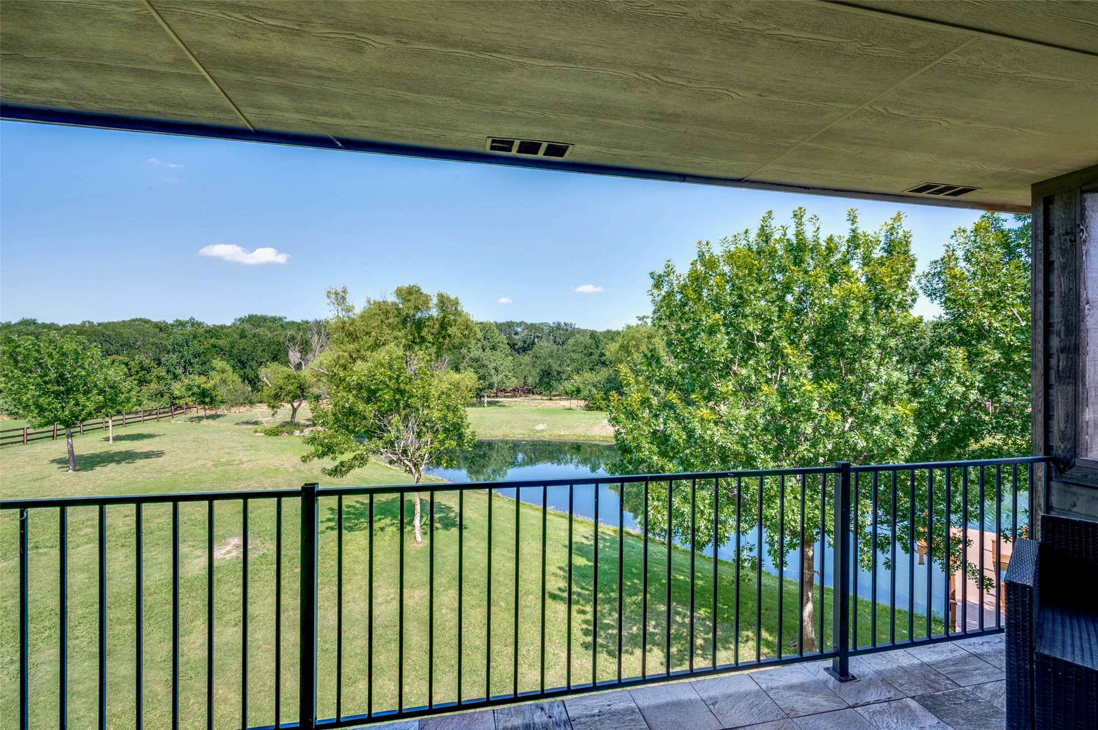 800 Manor Drive