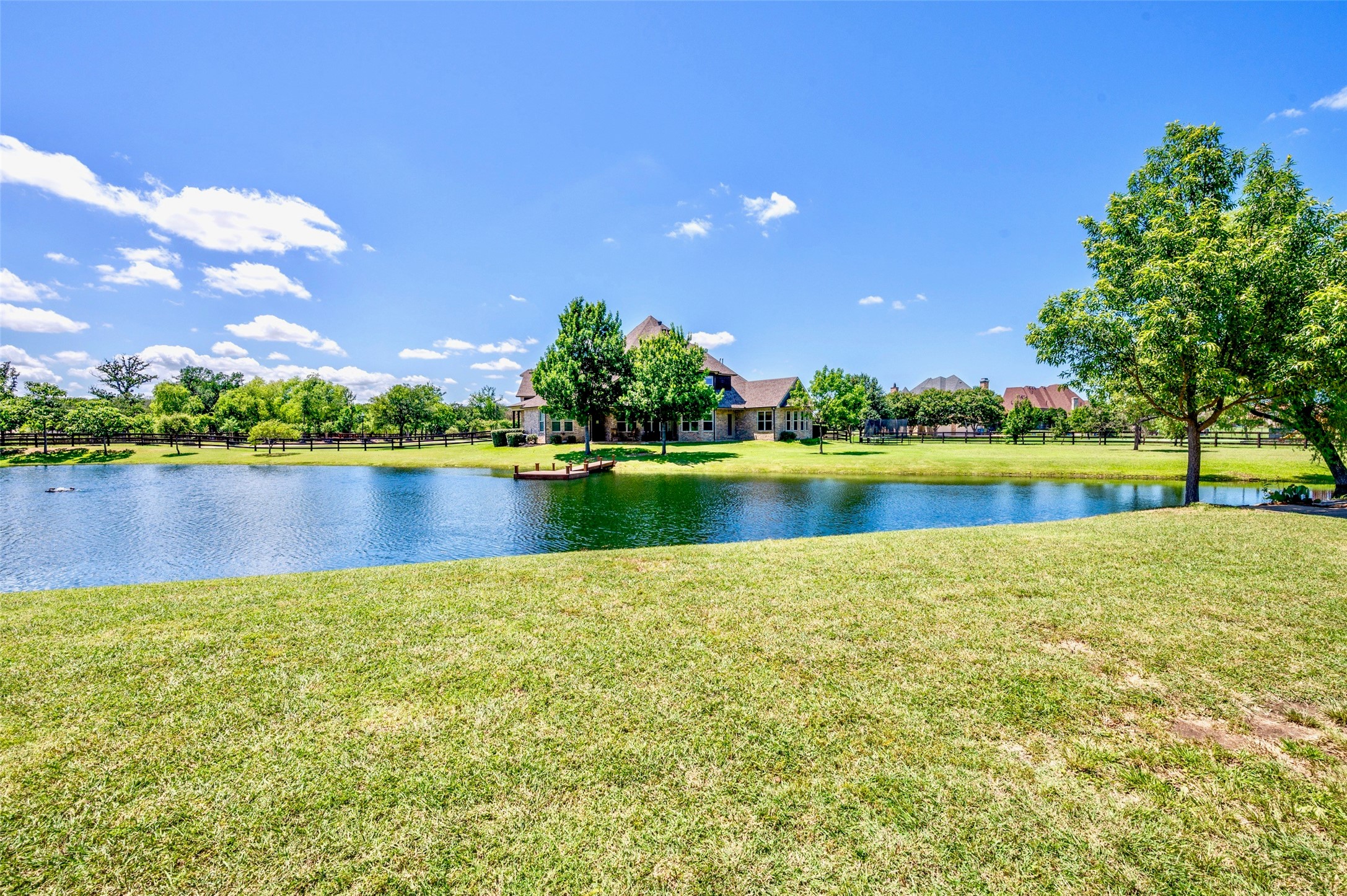 800 Manor Drive