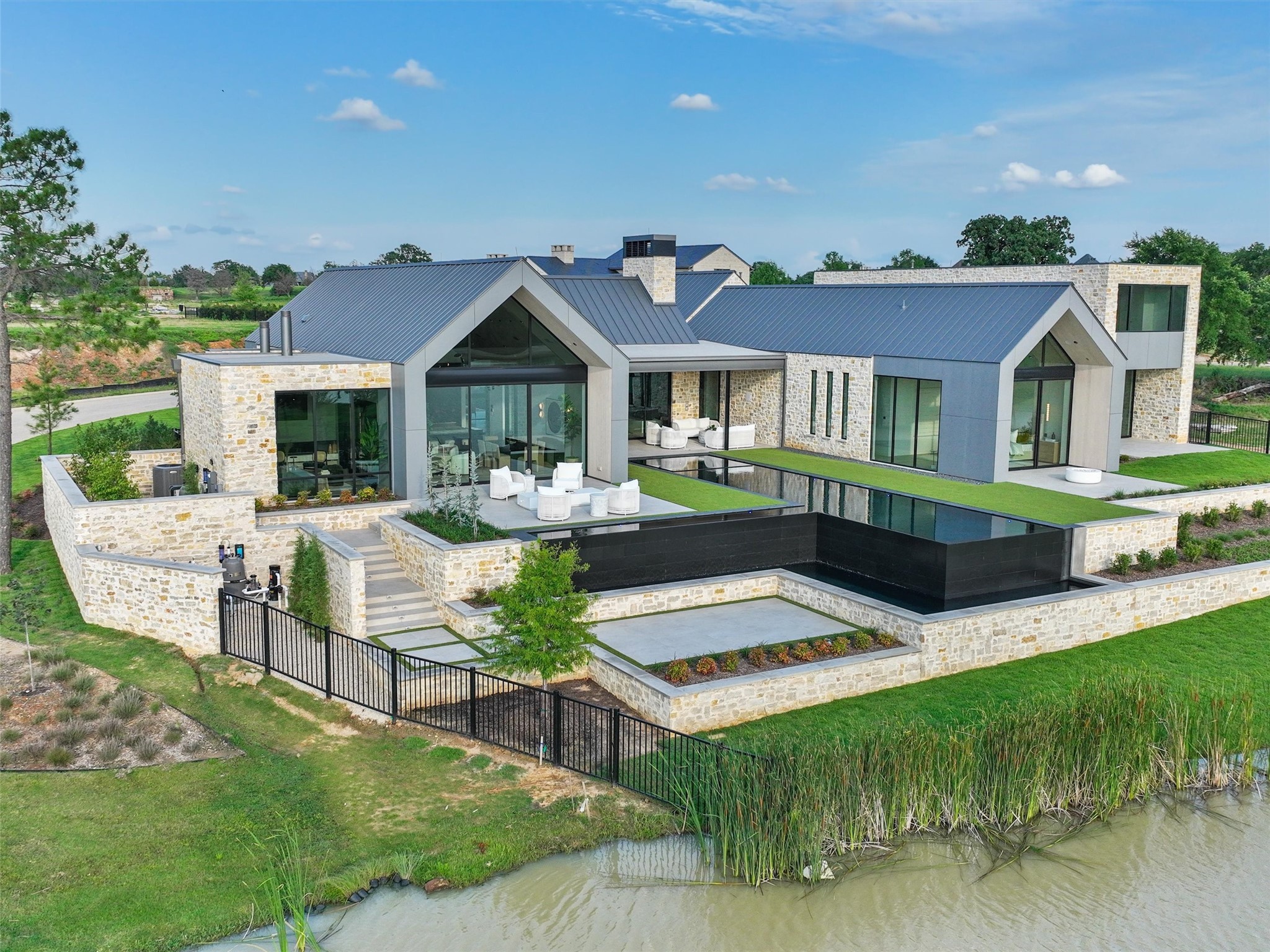 2645 Magnolia Circle