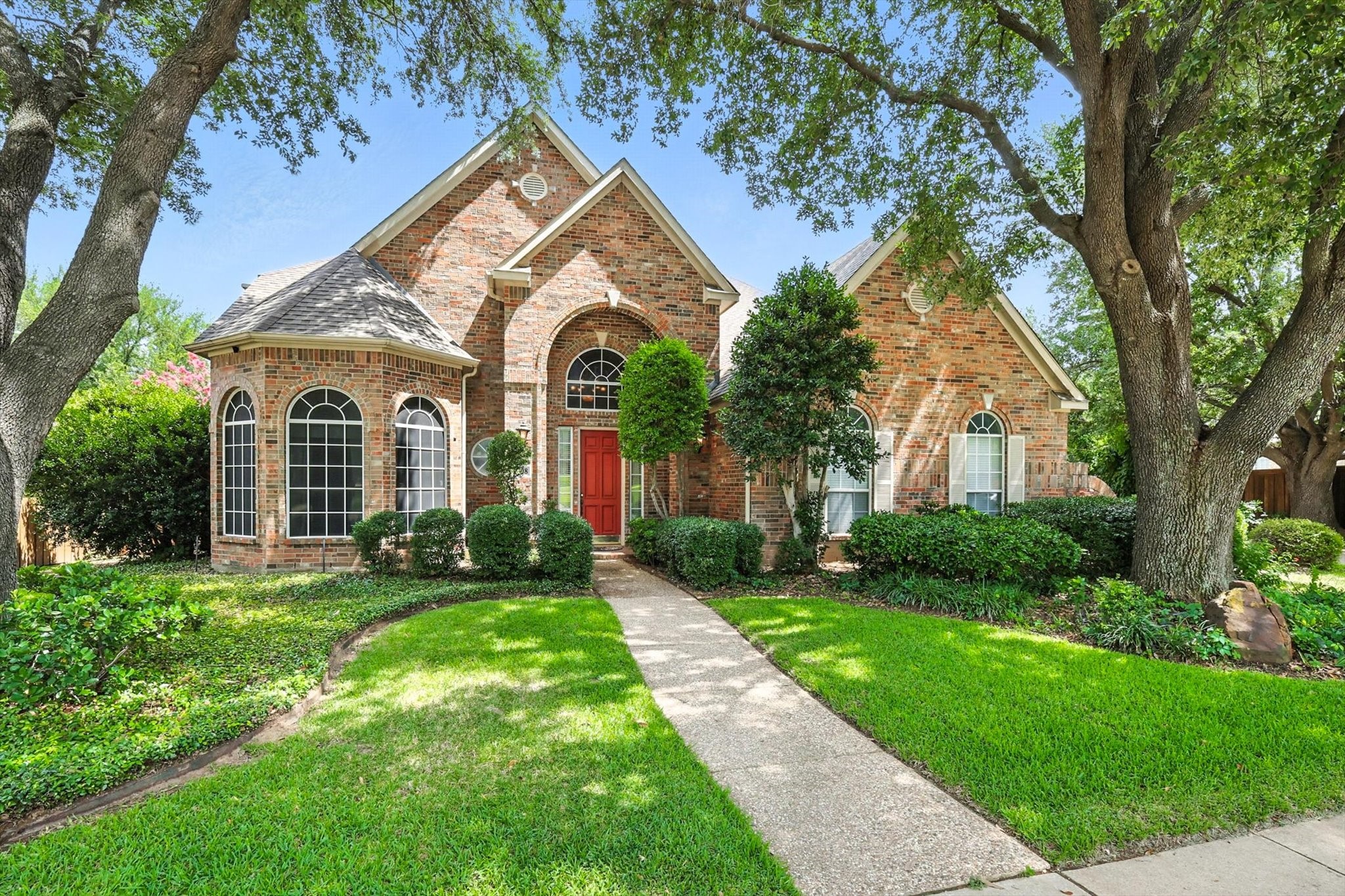 1308 Lakeway Drive