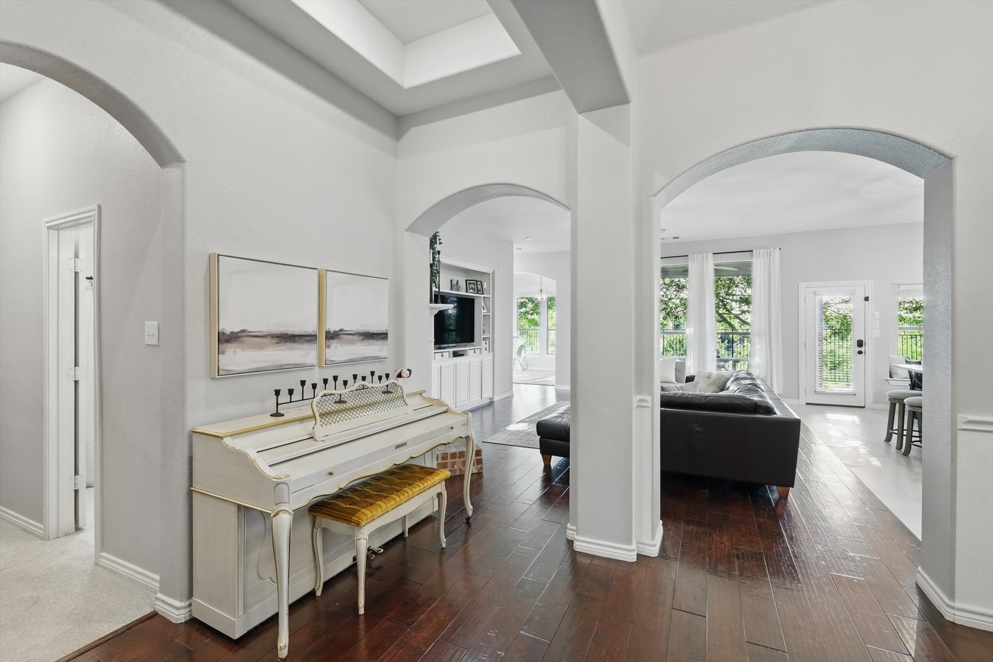 12705 Creamello Avenue