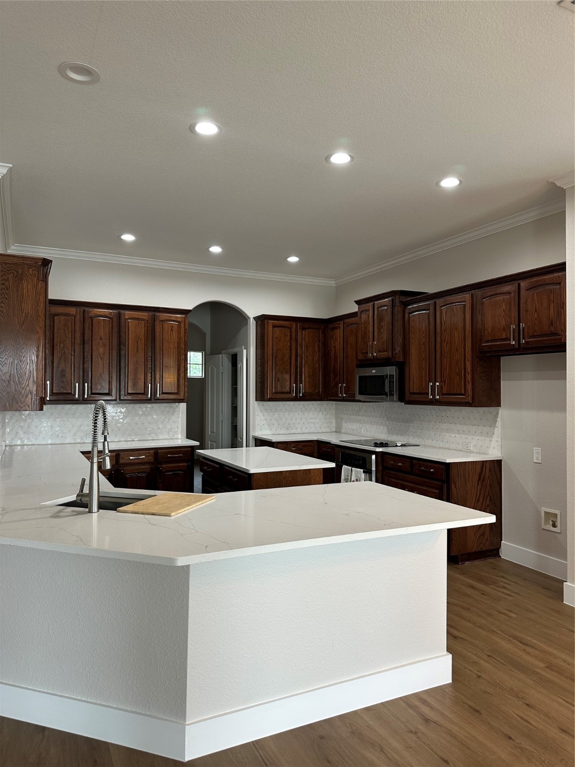 4568 Lakeside Hollow Street