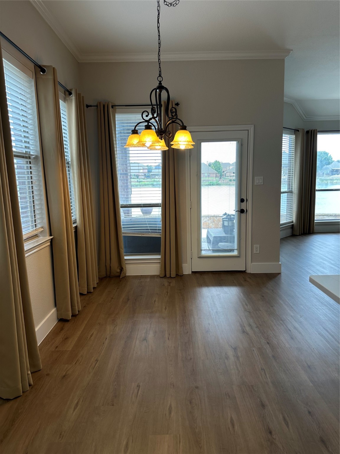 4568 Lakeside Hollow Street