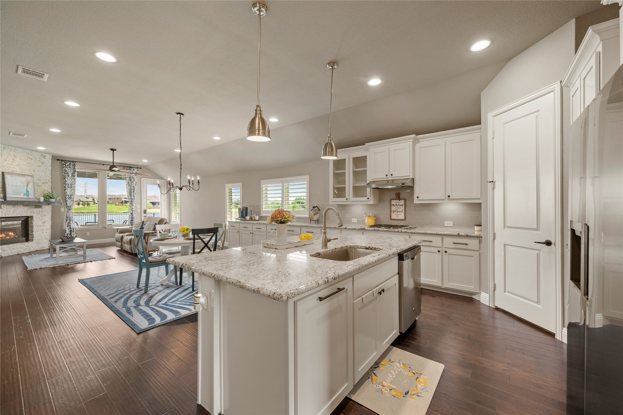 4404 Green Teal Street