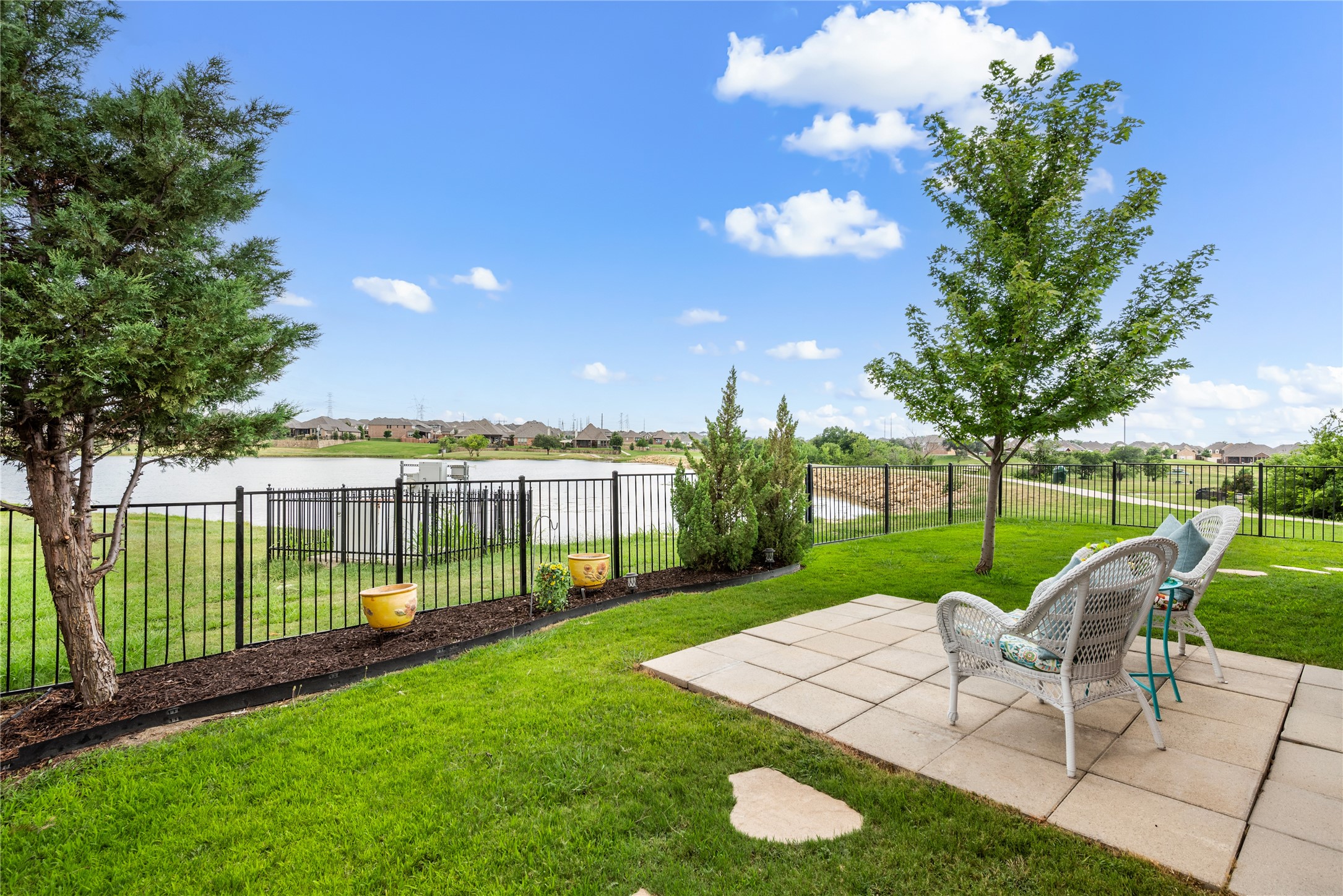 4404 Green Teal Street