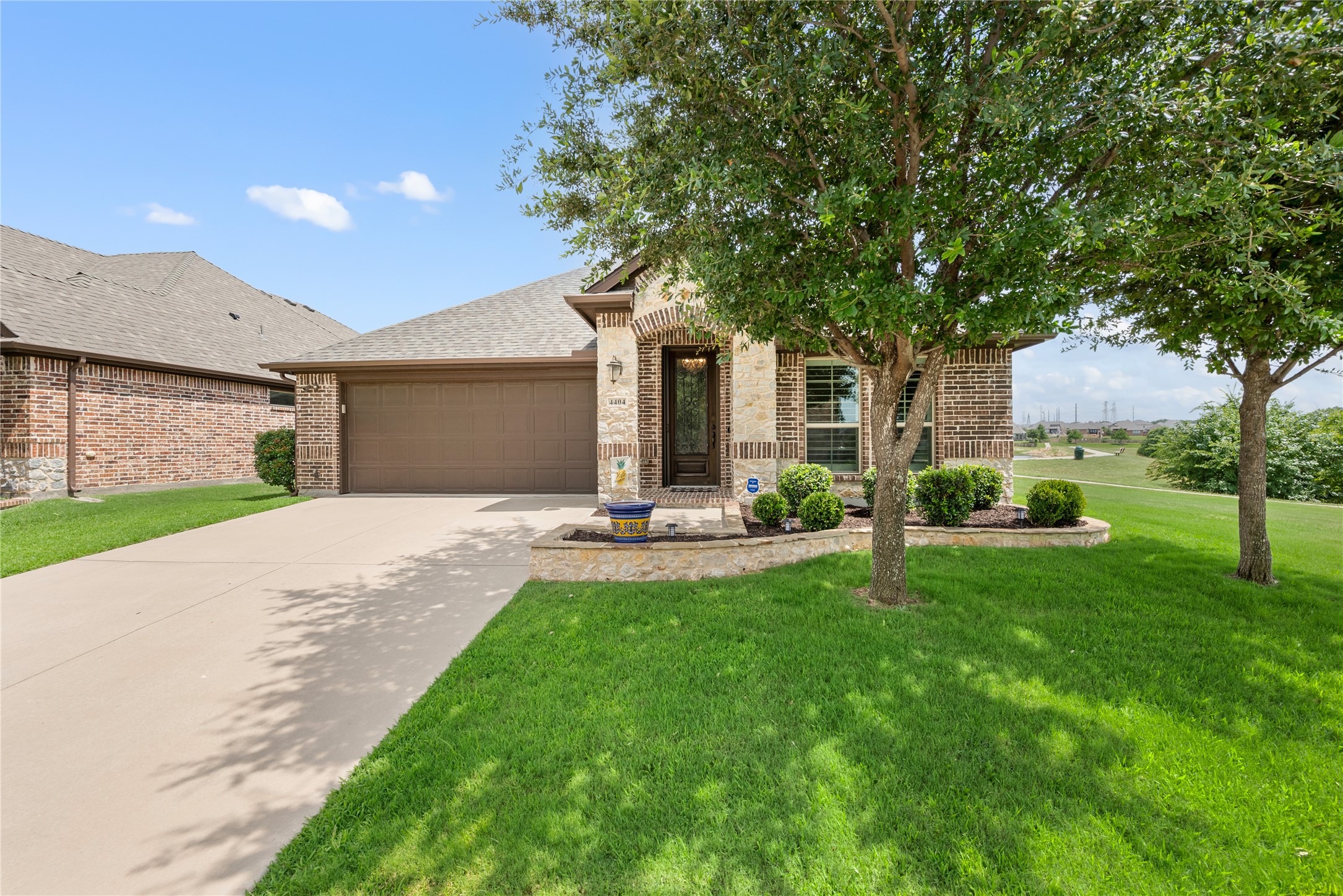 4404 Green Teal Street