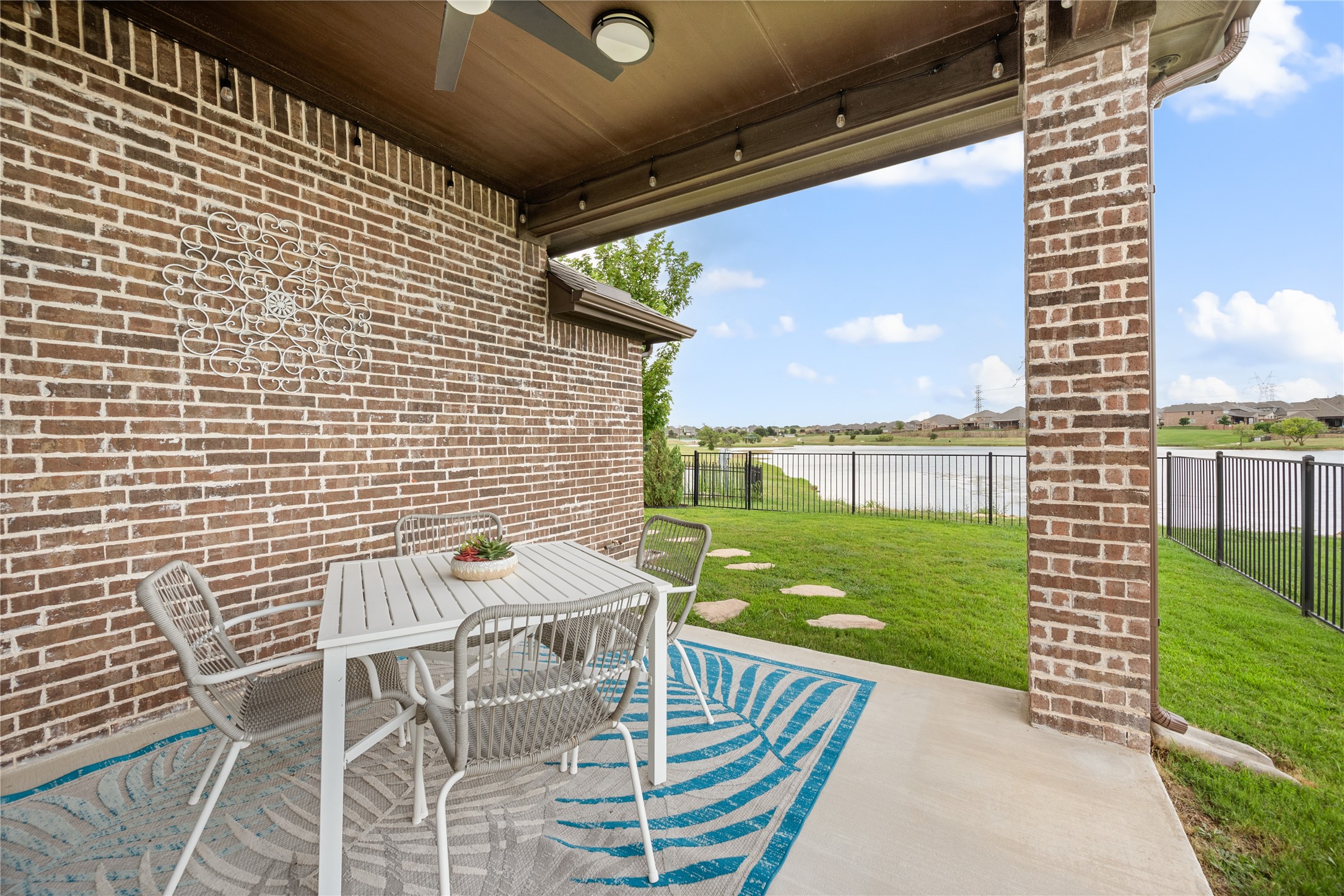 4404 Green Teal Street