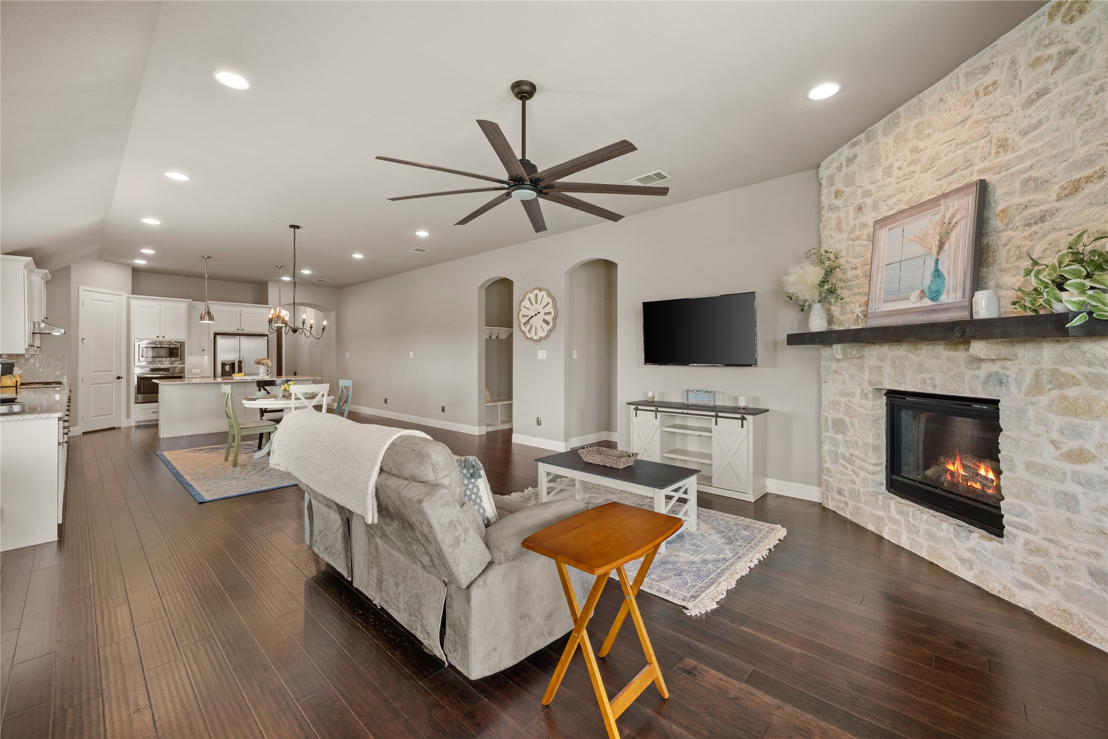 4404 Green Teal Street