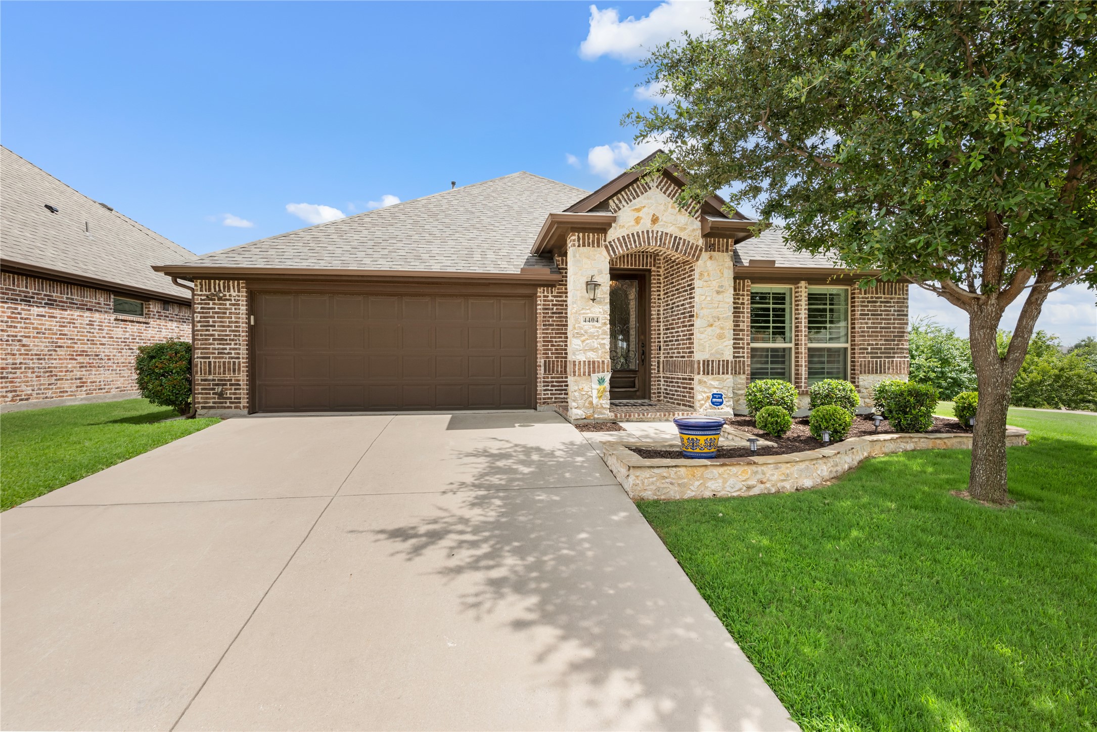 4404 Green Teal Street