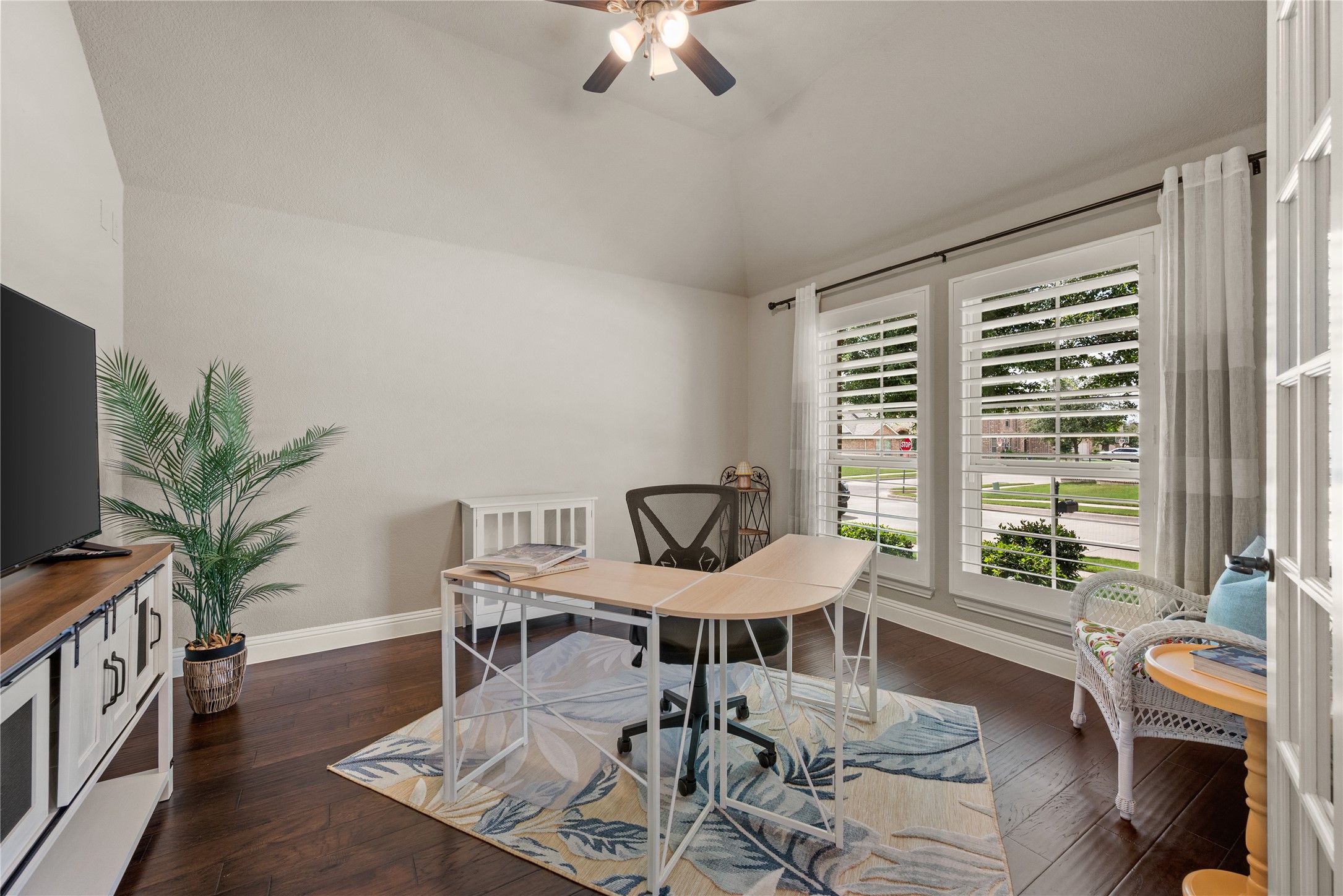 4404 Green Teal Street