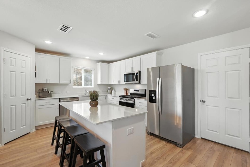 1945 Huisache Street