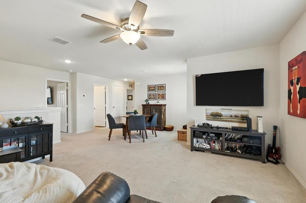 1945 Huisache Street