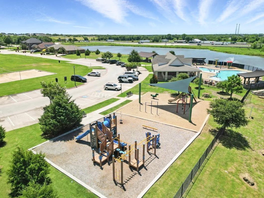 1945 Huisache Street