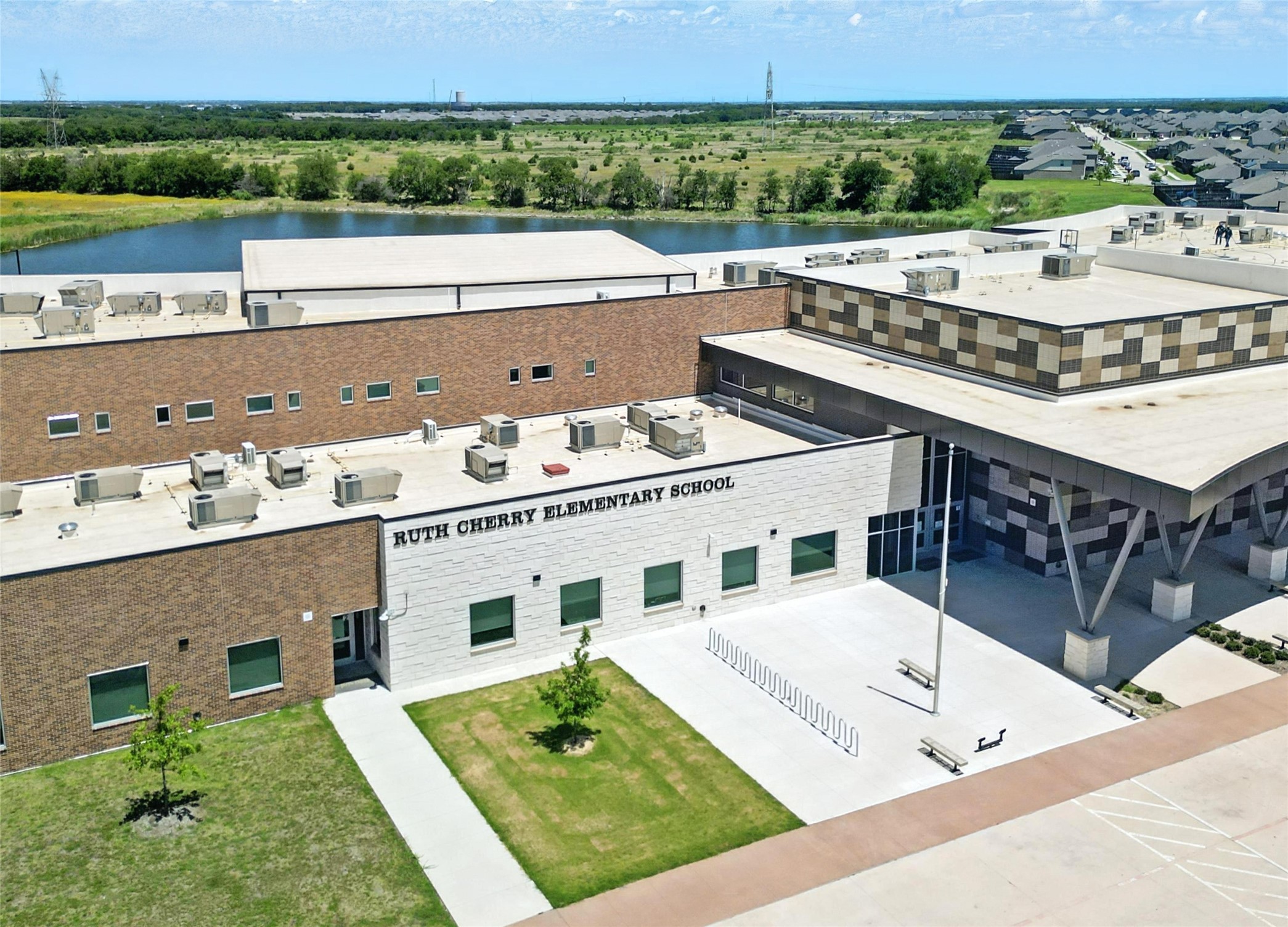 1945 Huisache Street