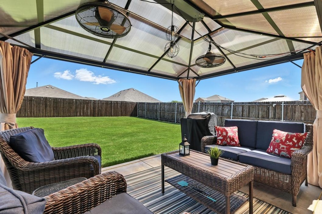 1945 Huisache Street