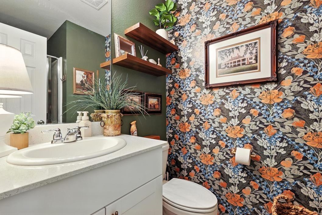 1945 Huisache Street