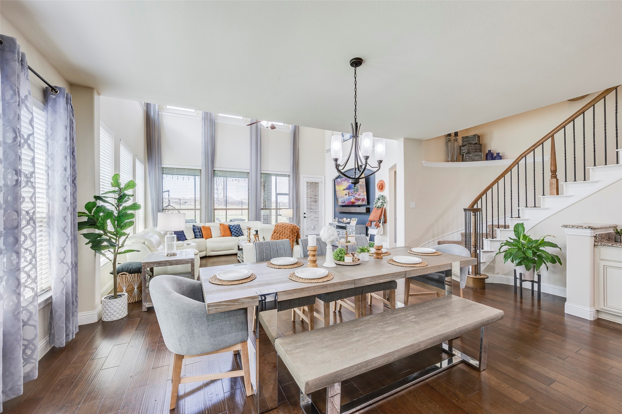 14901 Seventeen Lakes Boulevard