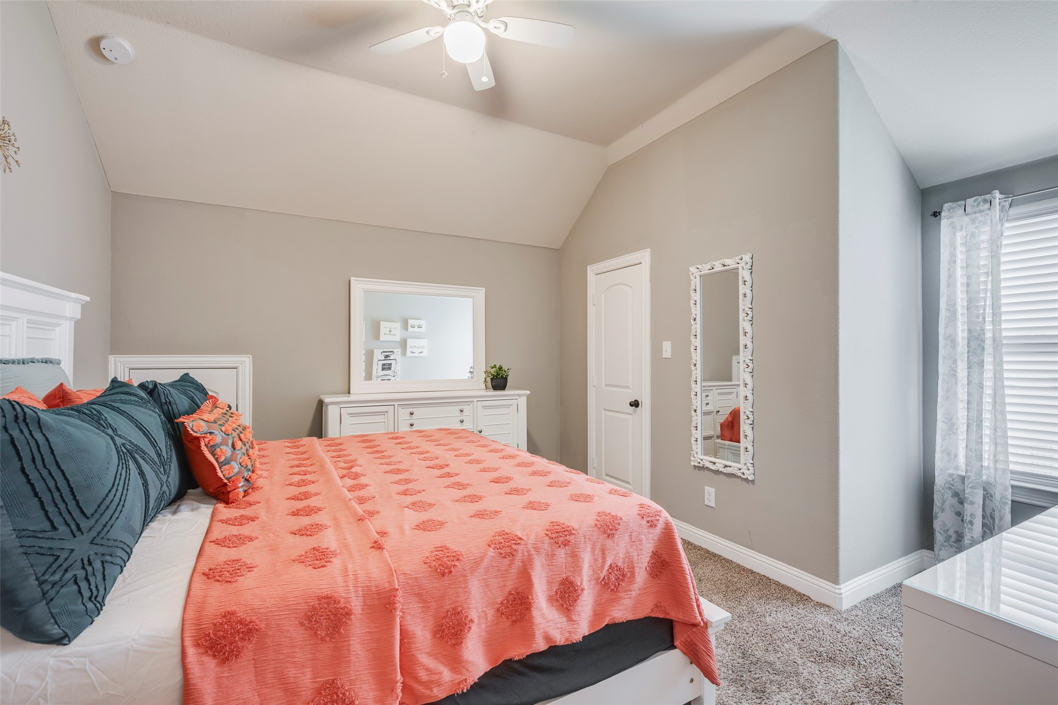 14901 Seventeen Lakes Boulevard