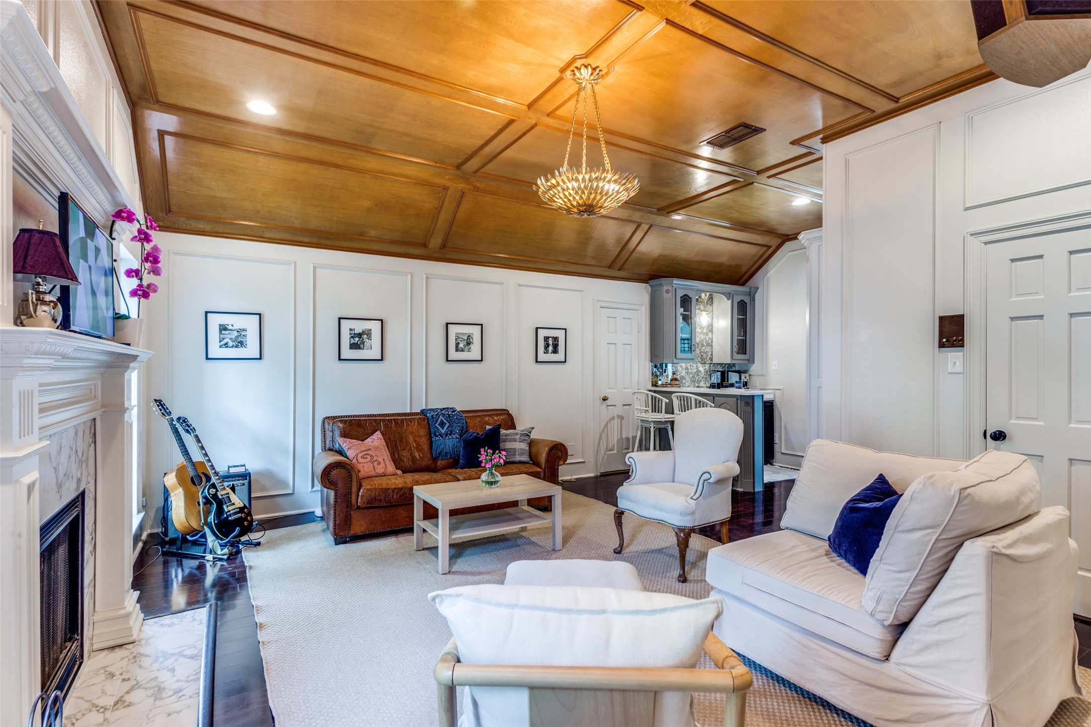 3305 St Albans Circle