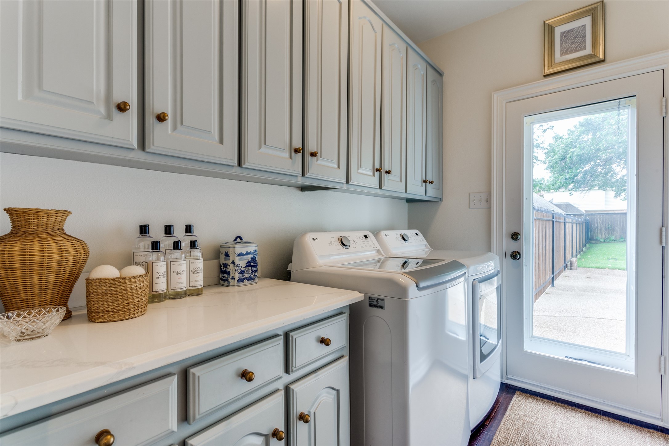 3305 St Albans Circle