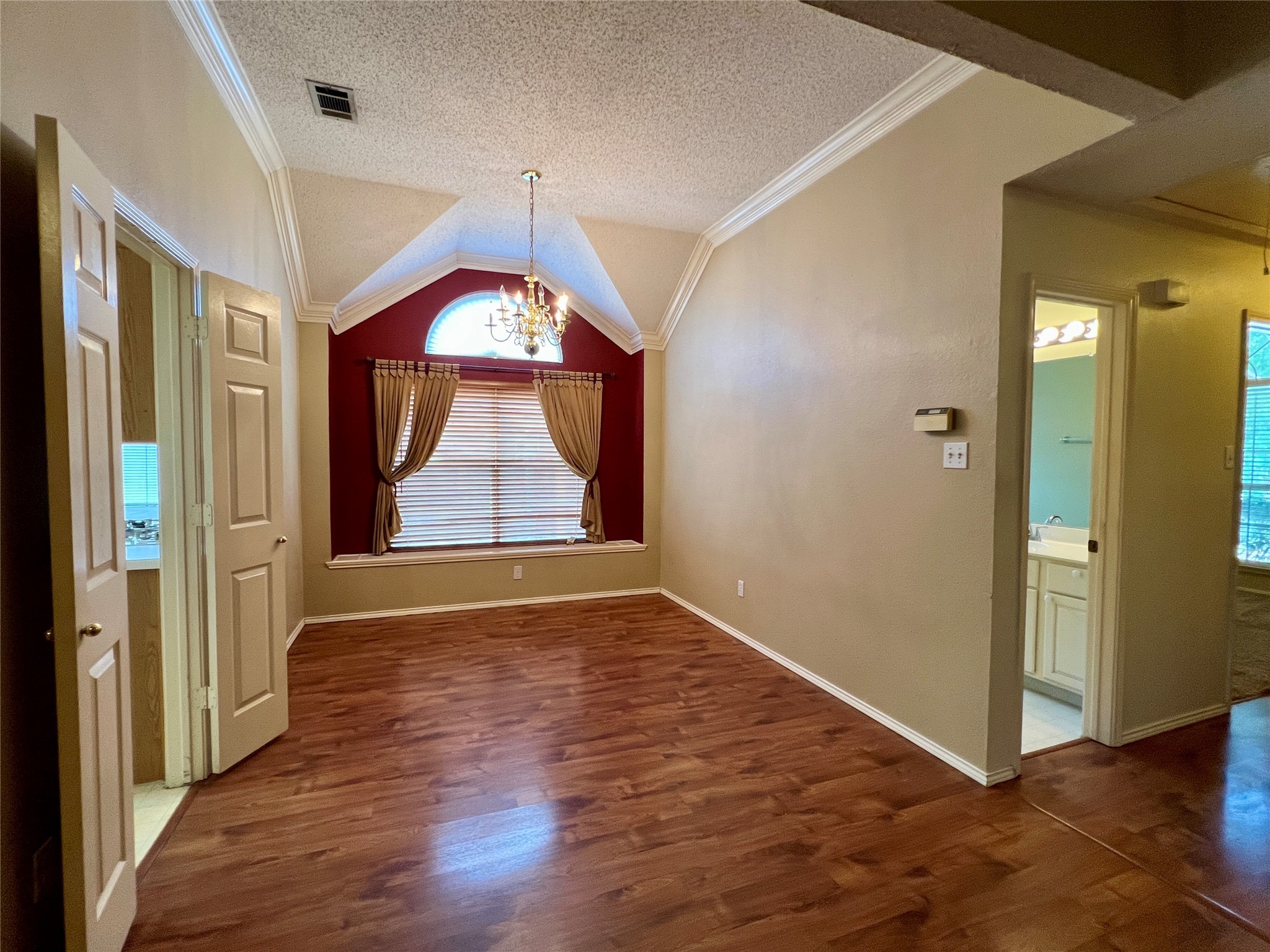 1246 Rivercrest Drive