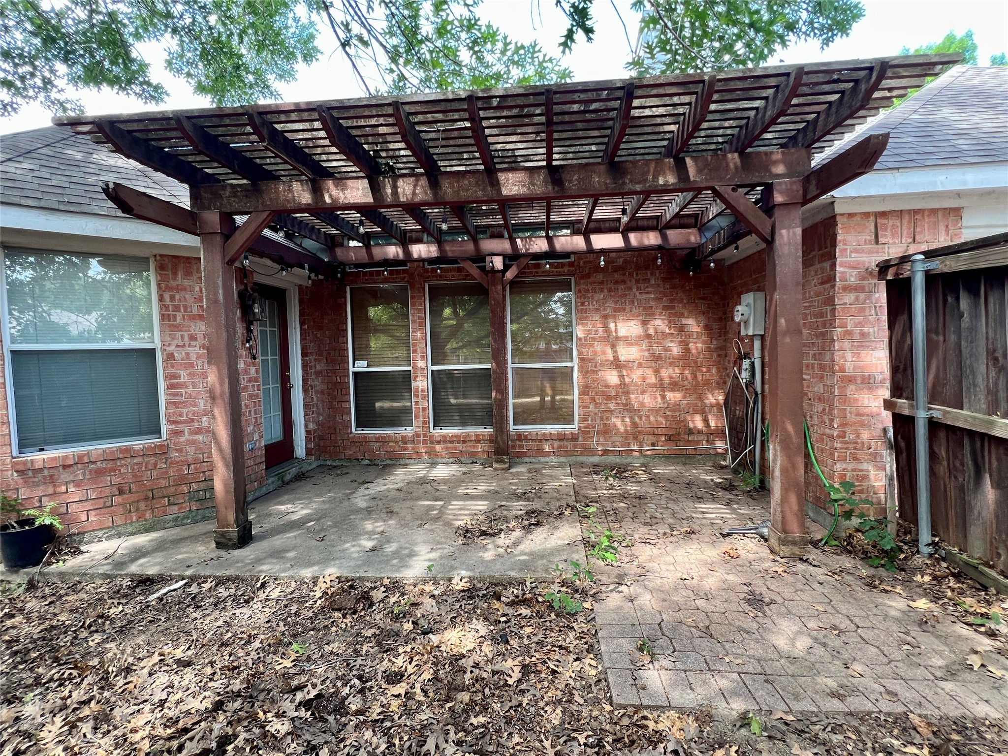 1246 Rivercrest Drive