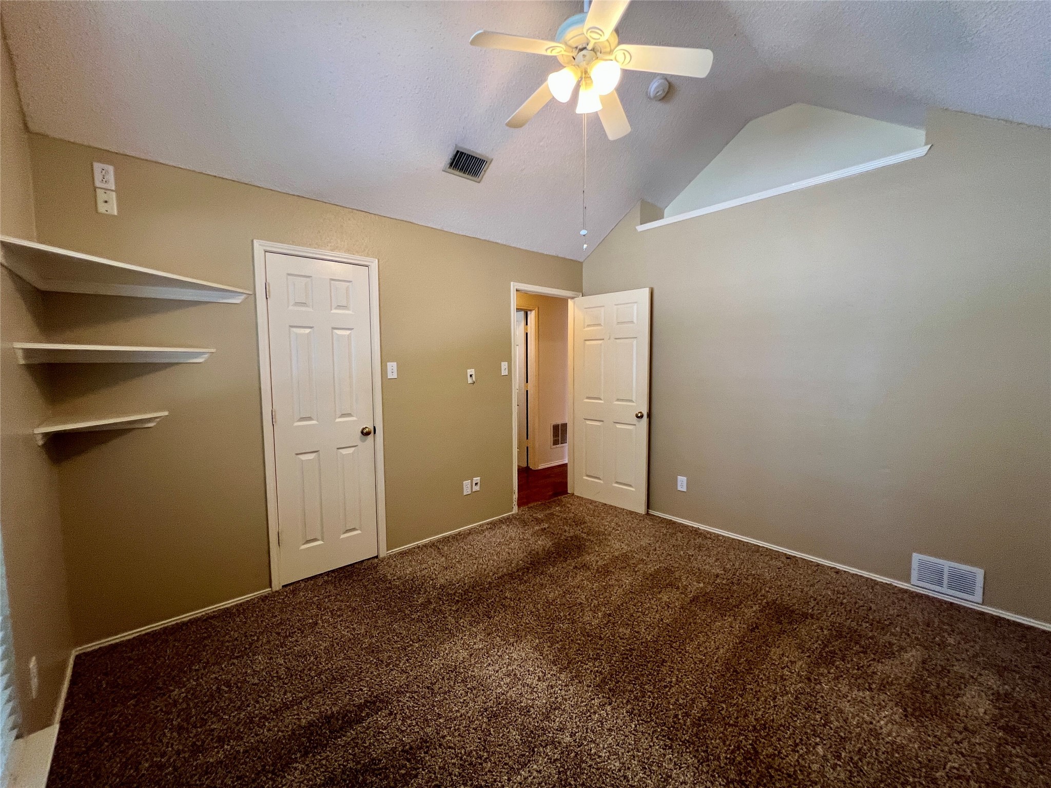 1246 Rivercrest Drive