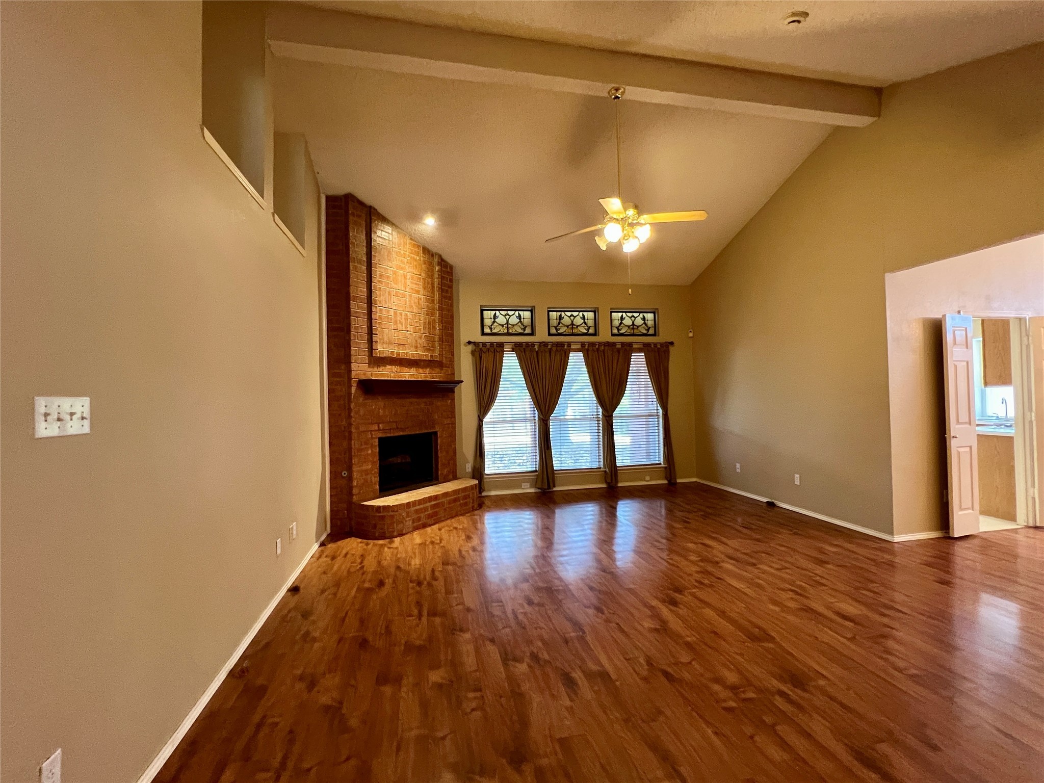 1246 Rivercrest Drive