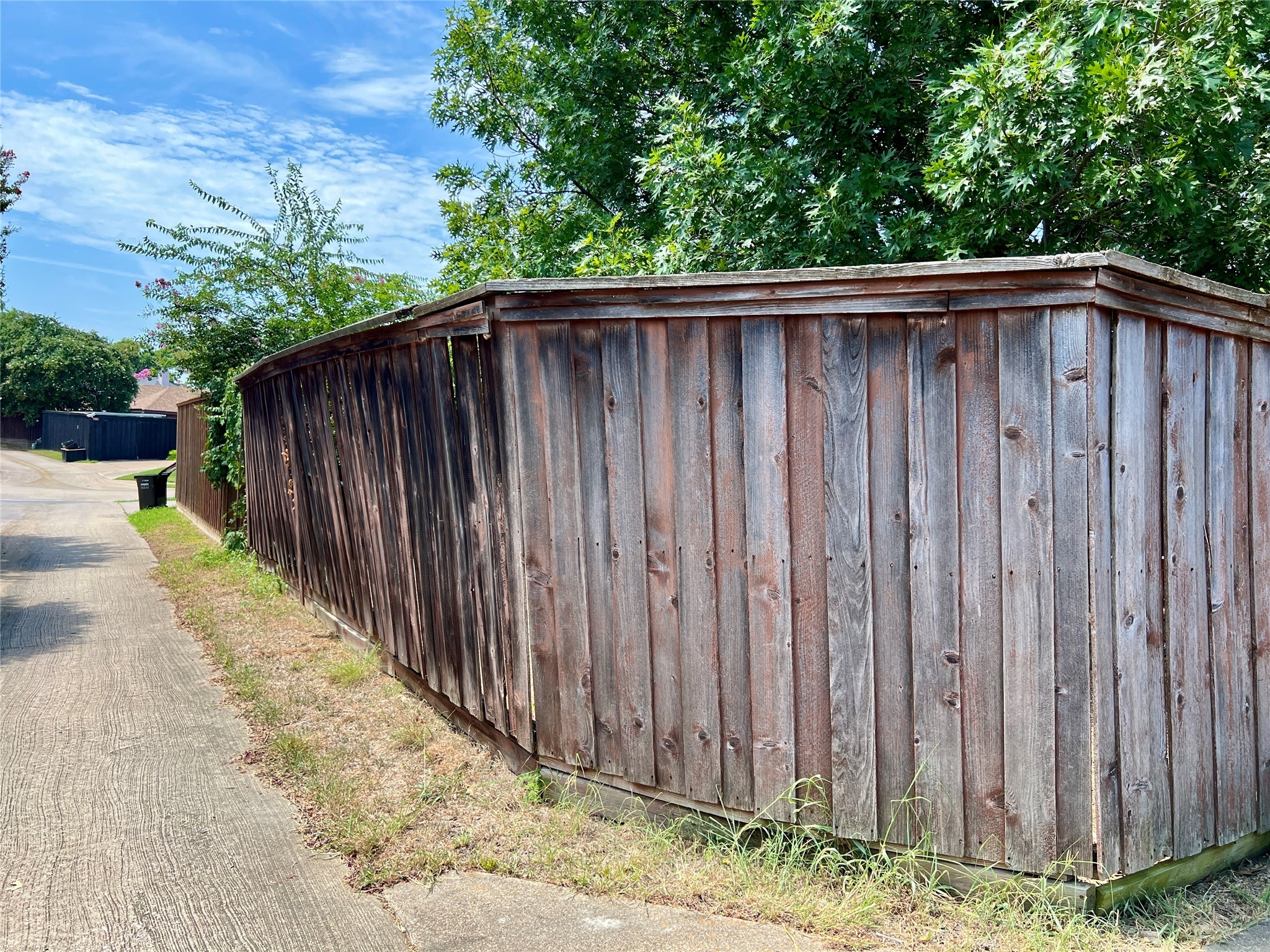 1246 Rivercrest Drive