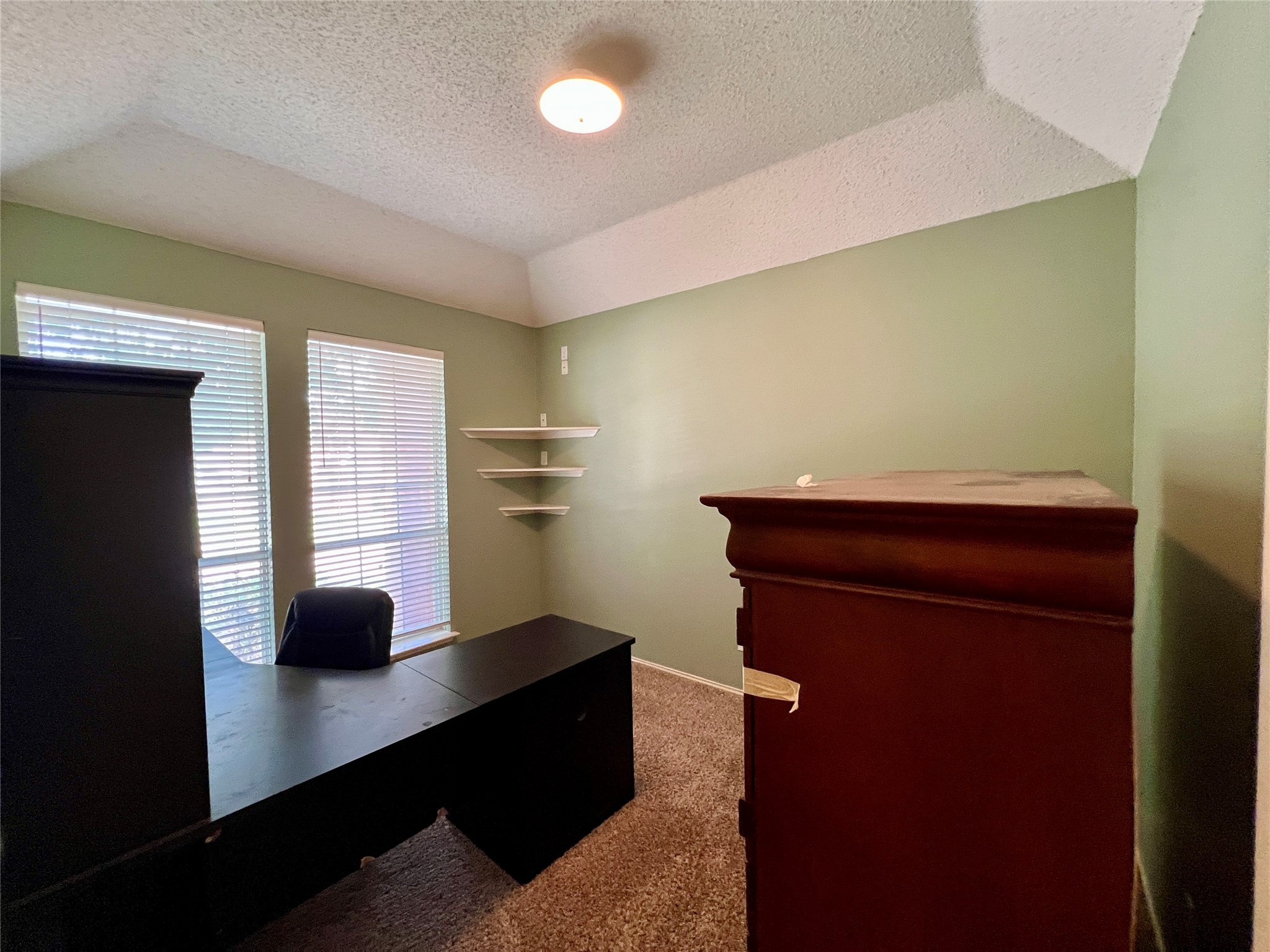 1246 Rivercrest Drive