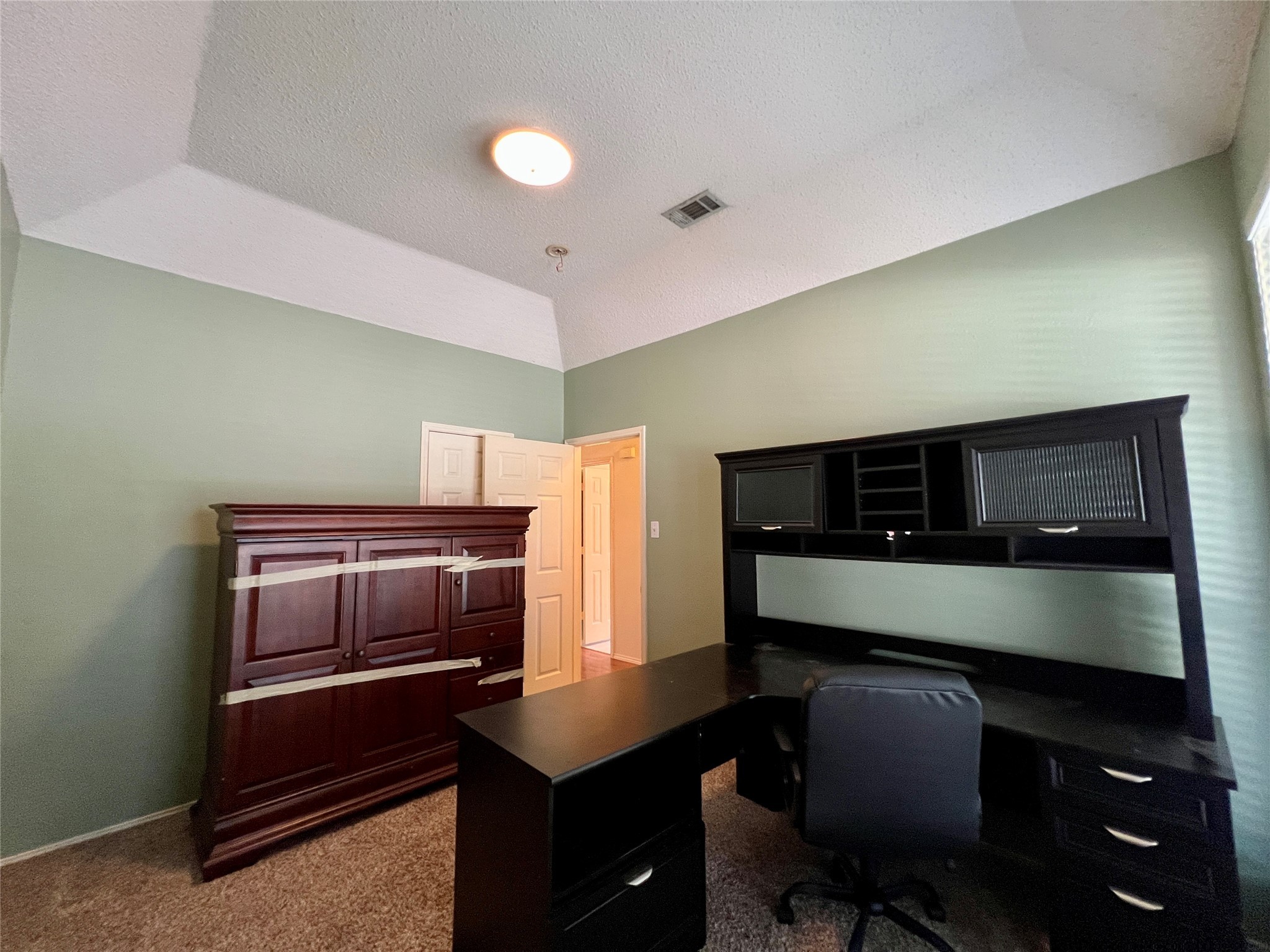 1246 Rivercrest Drive