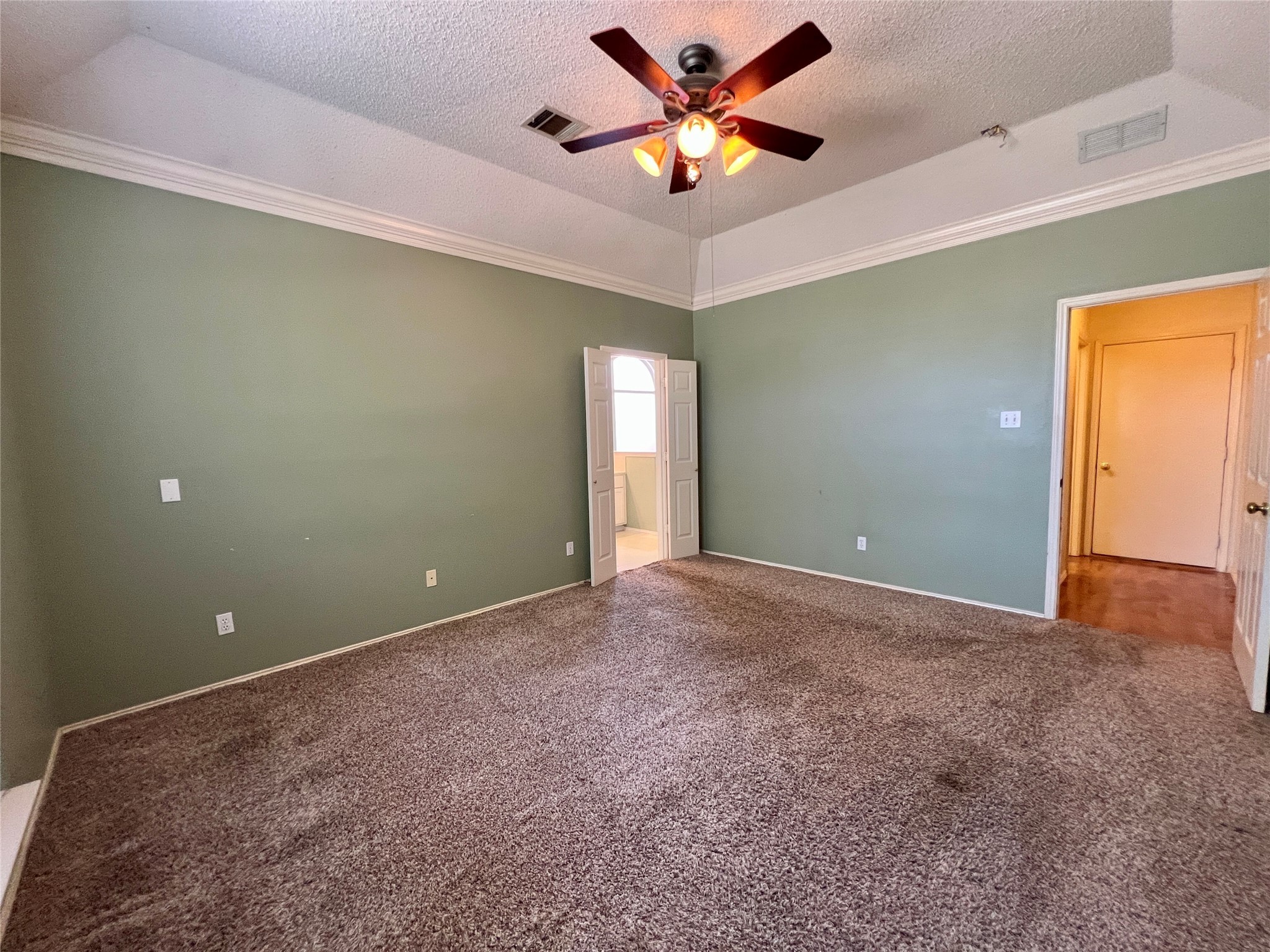 1246 Rivercrest Drive