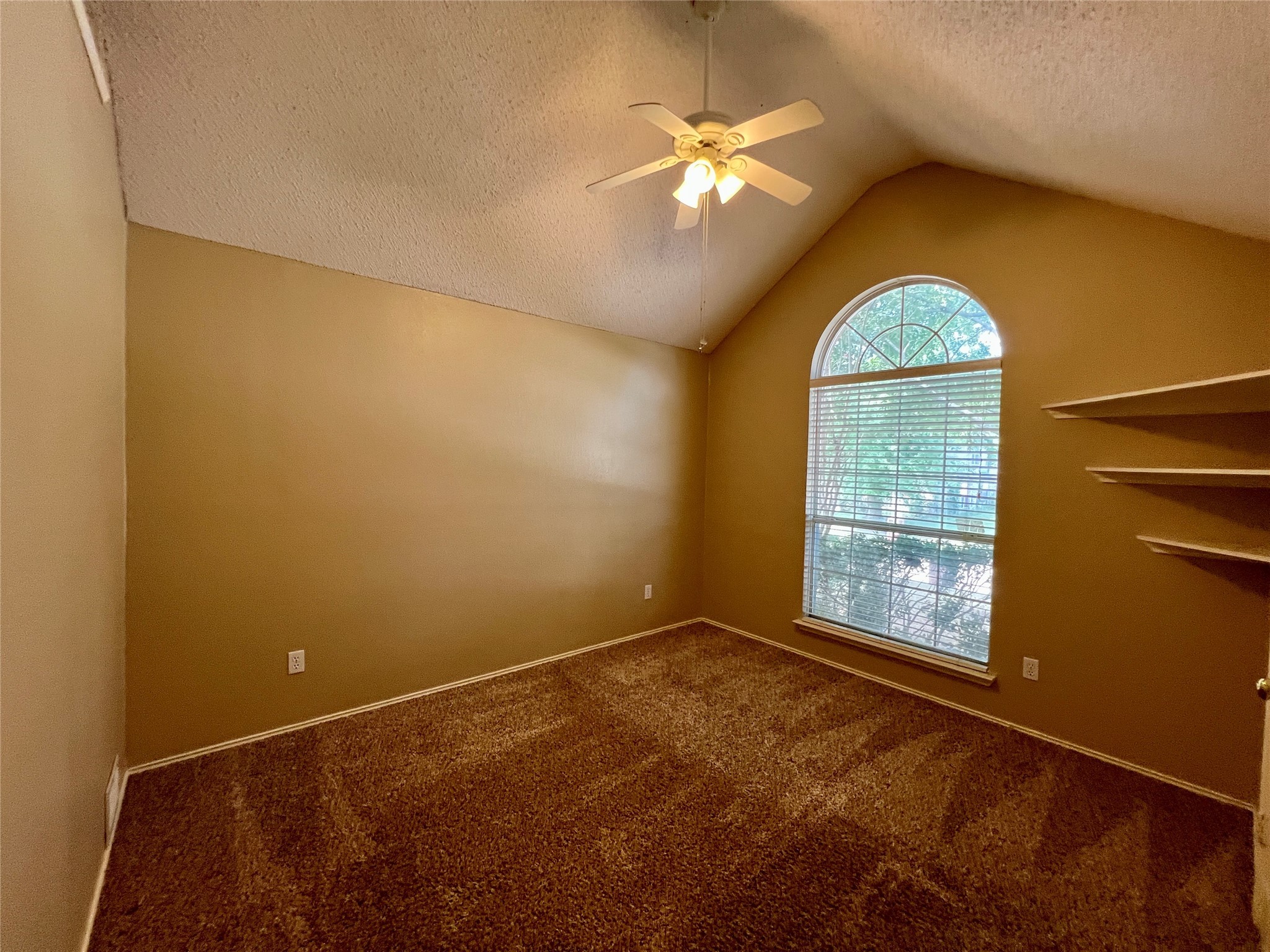 1246 Rivercrest Drive